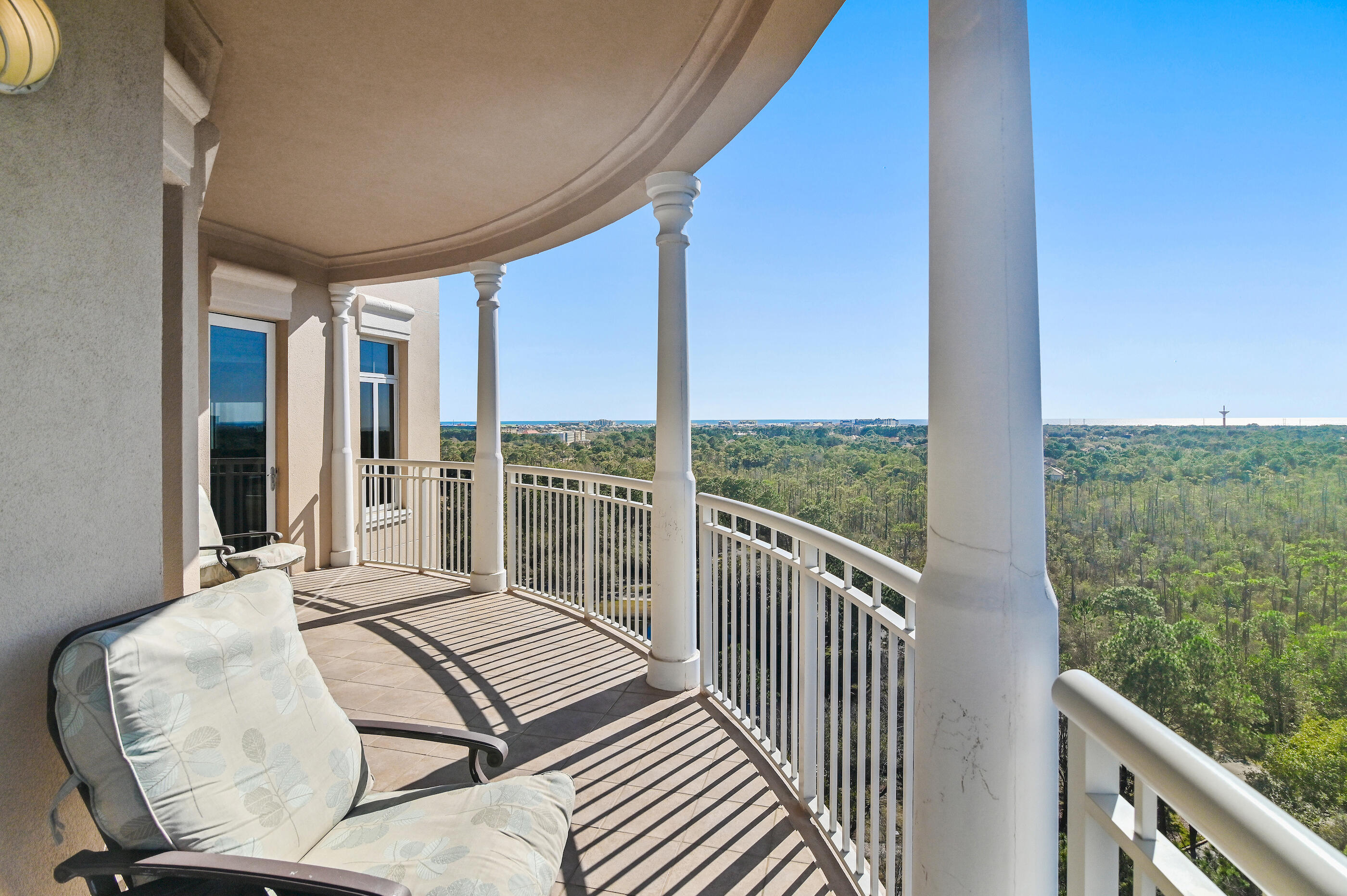 ONE WATER PLACE - Residential