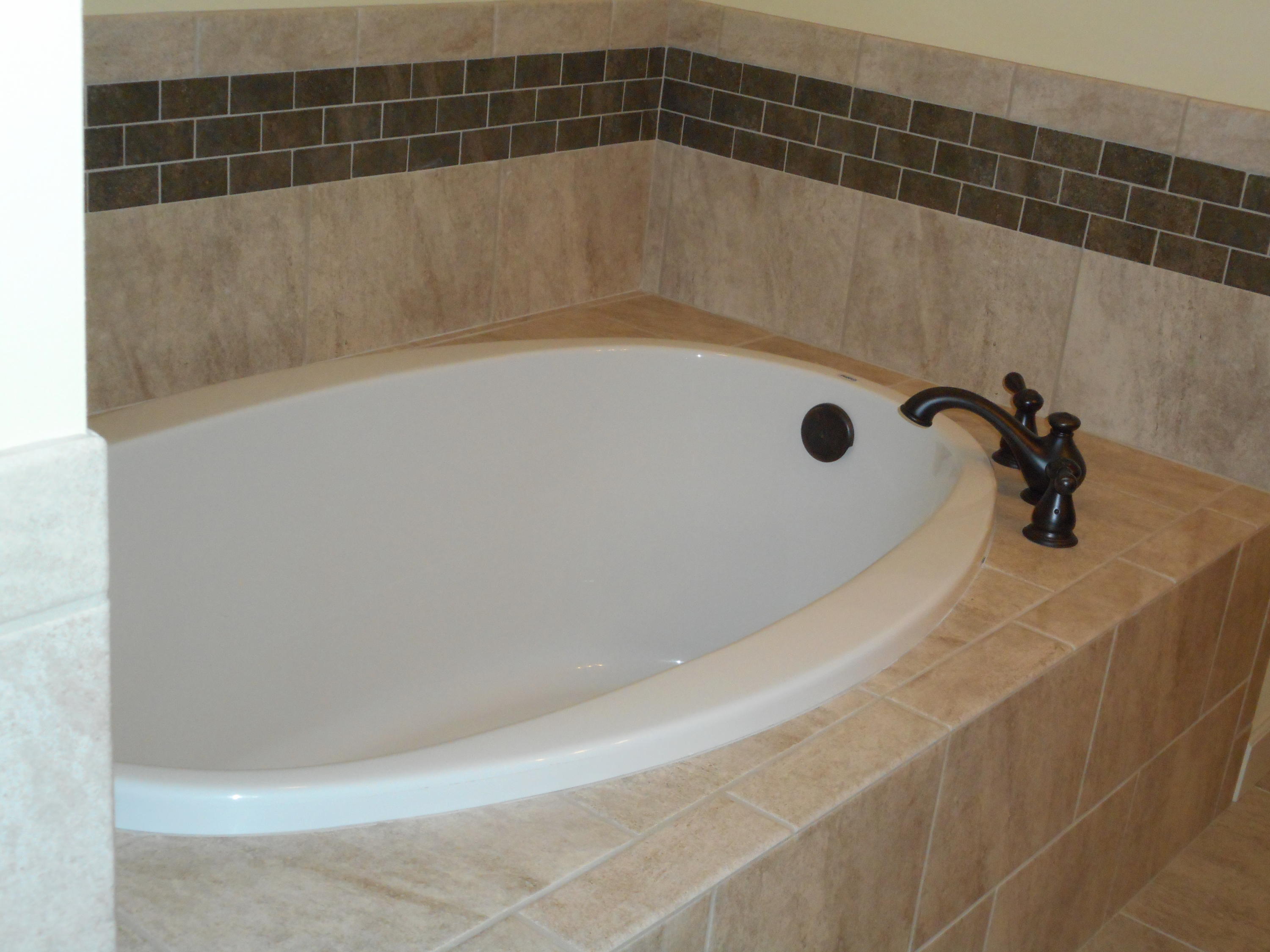 JAMAICAN LAKE CONDO PH 2 - Residential