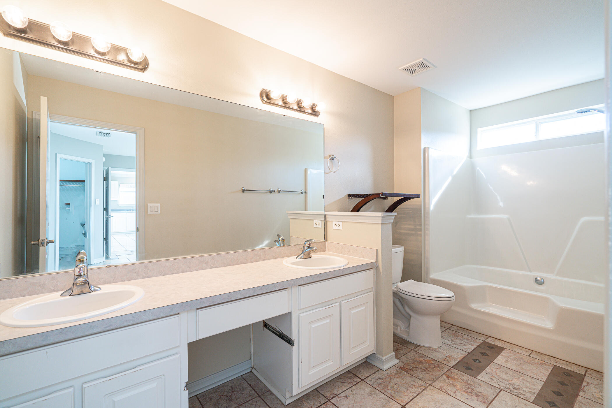 EMERALD VILLAGE S/D - Residential