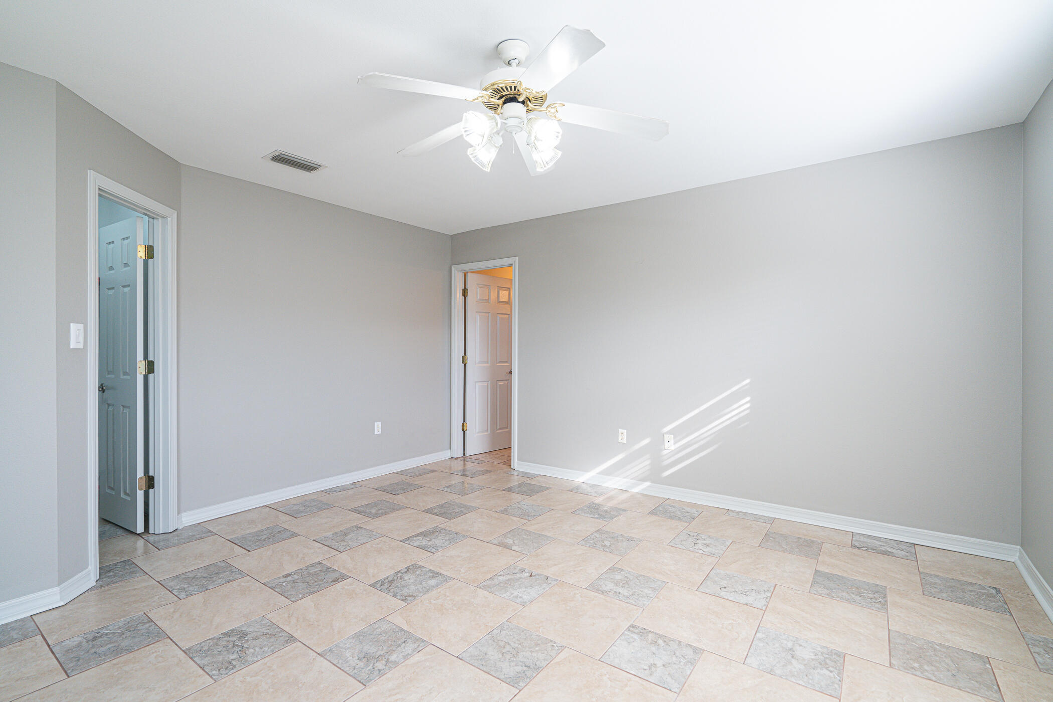 EMERALD VILLAGE S/D - Residential