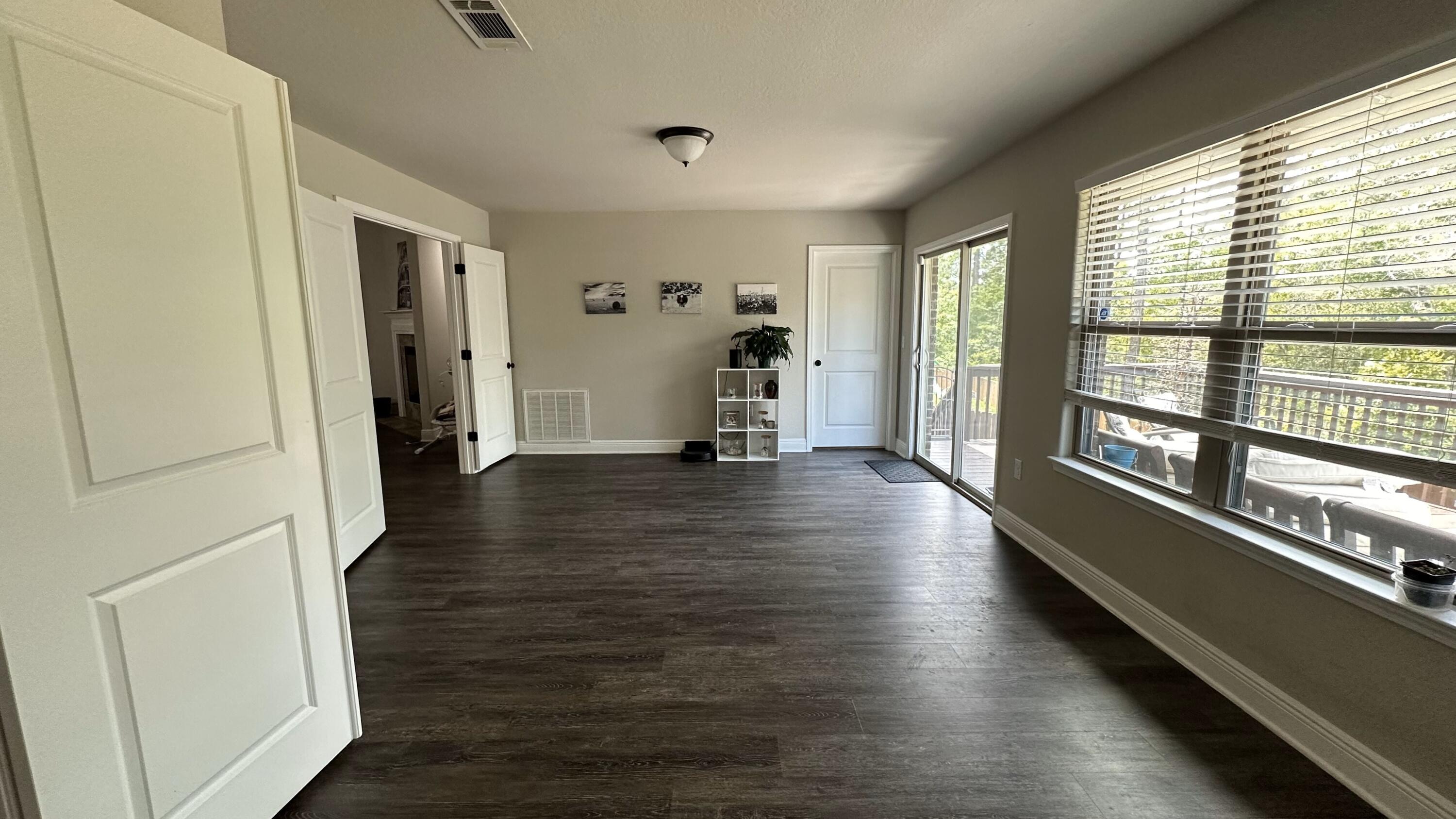 FOX VALLEY - Residential Lease