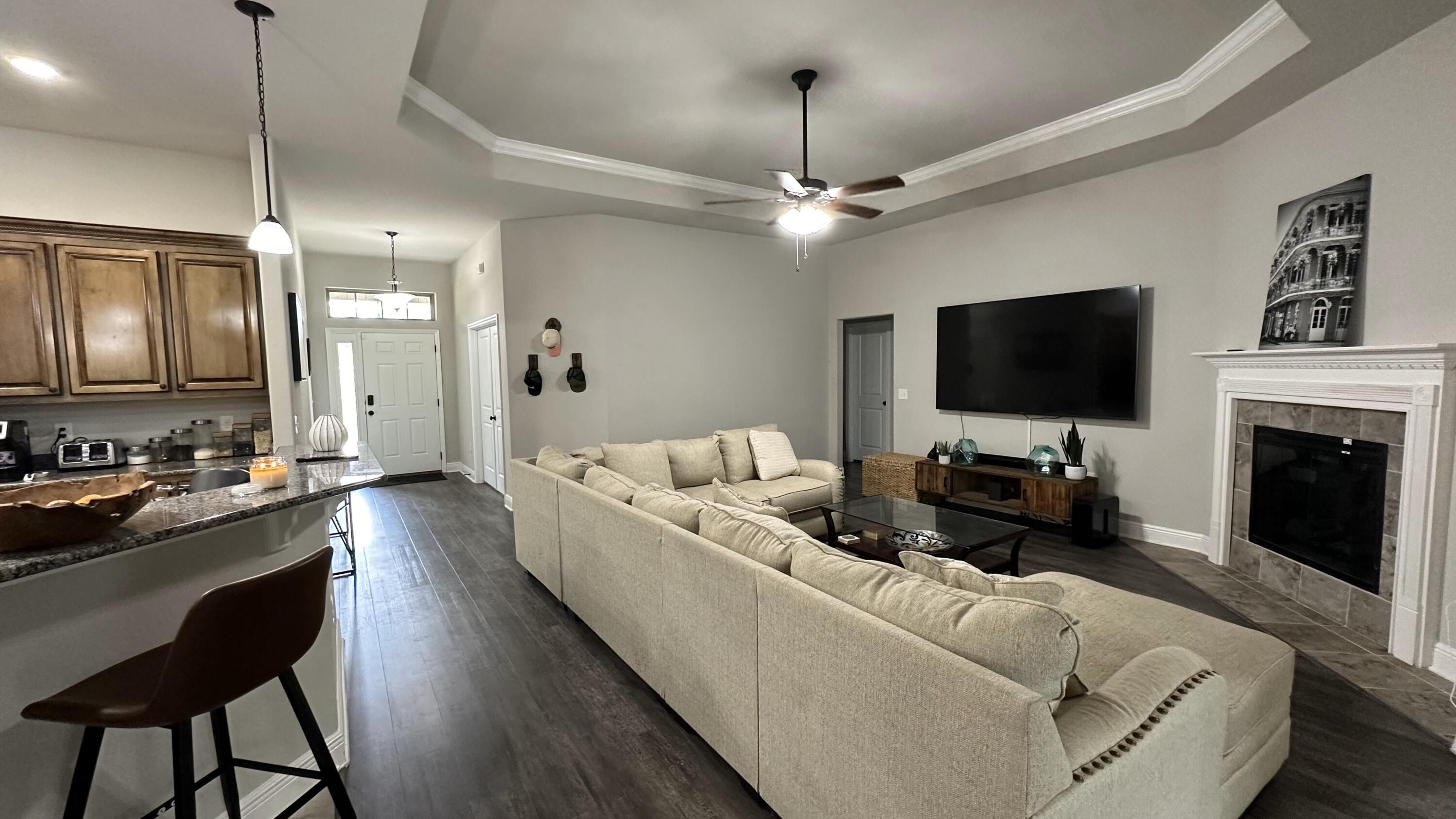 FOX VALLEY - Residential Lease