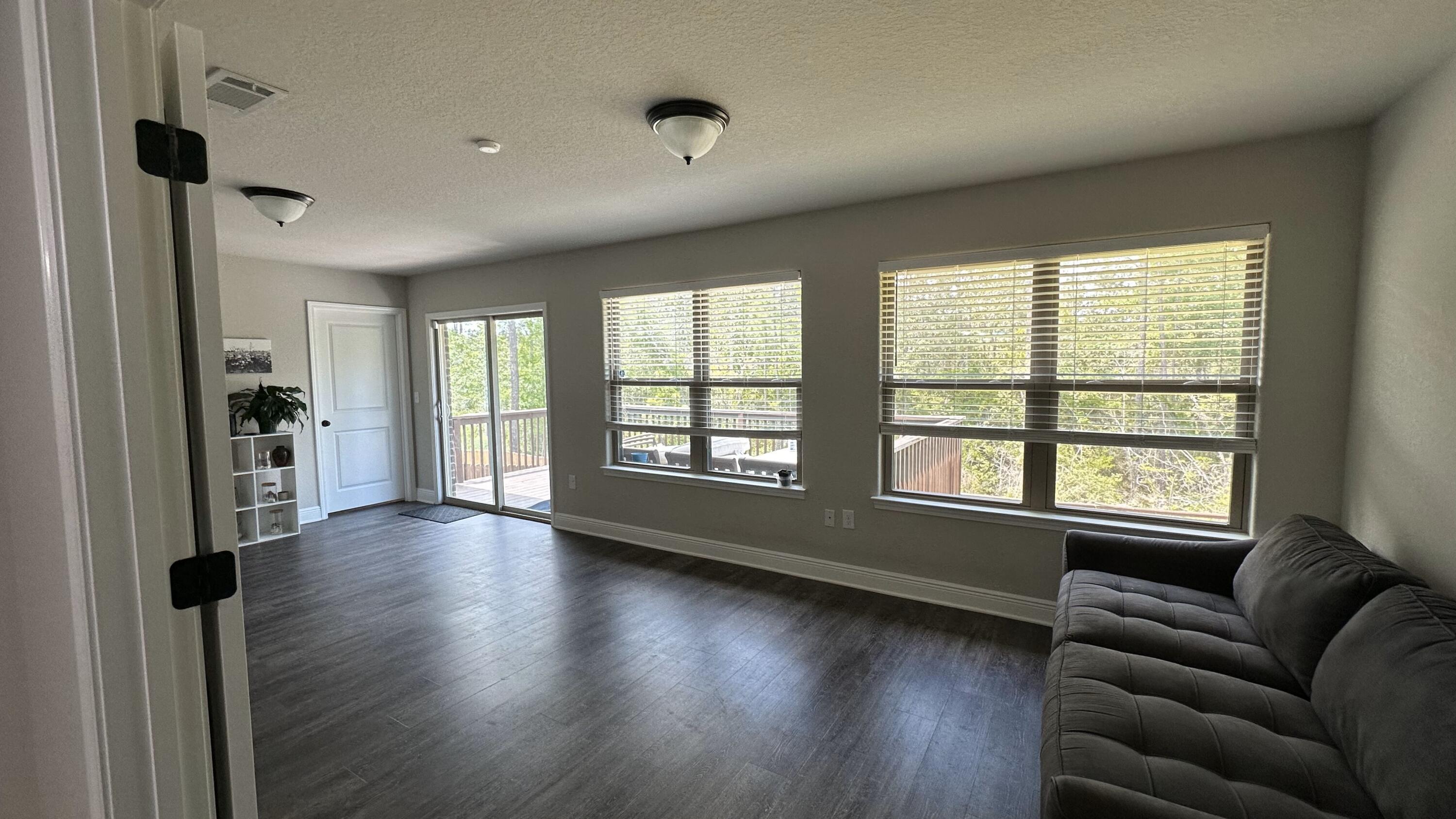 FOX VALLEY - Residential Lease