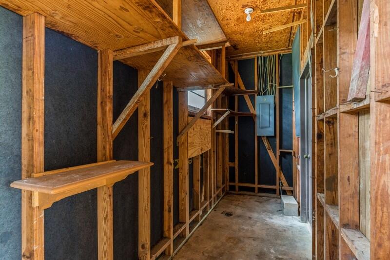 ADAMS POWELL - Residential