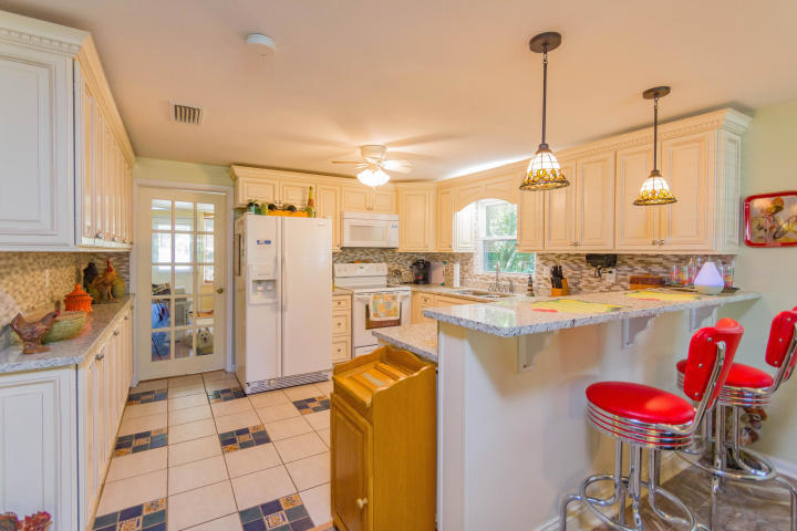 NO RECORDED SUBDIVISION - Residential