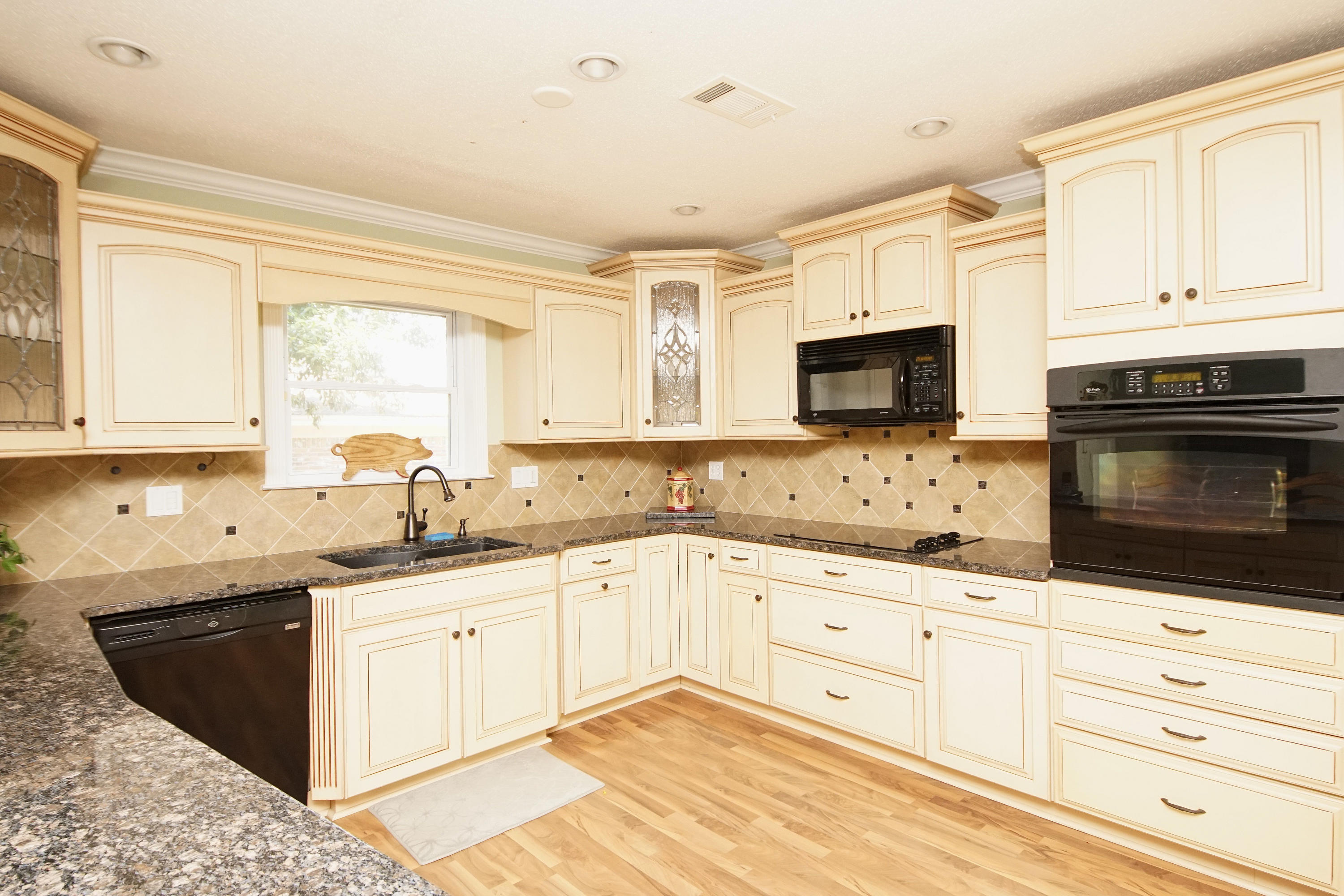 BAYOU POQUITO - Residential