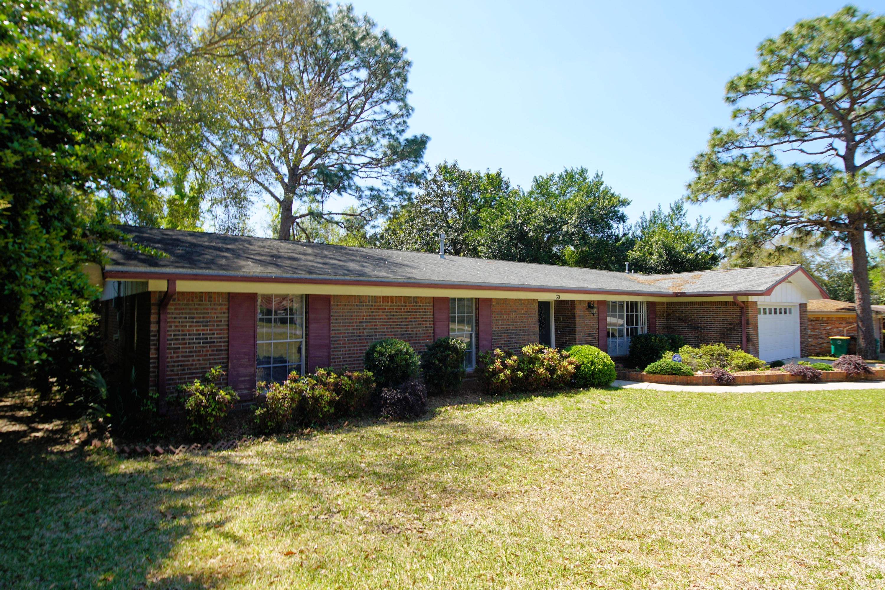 BAYOU POQUITO - Residential