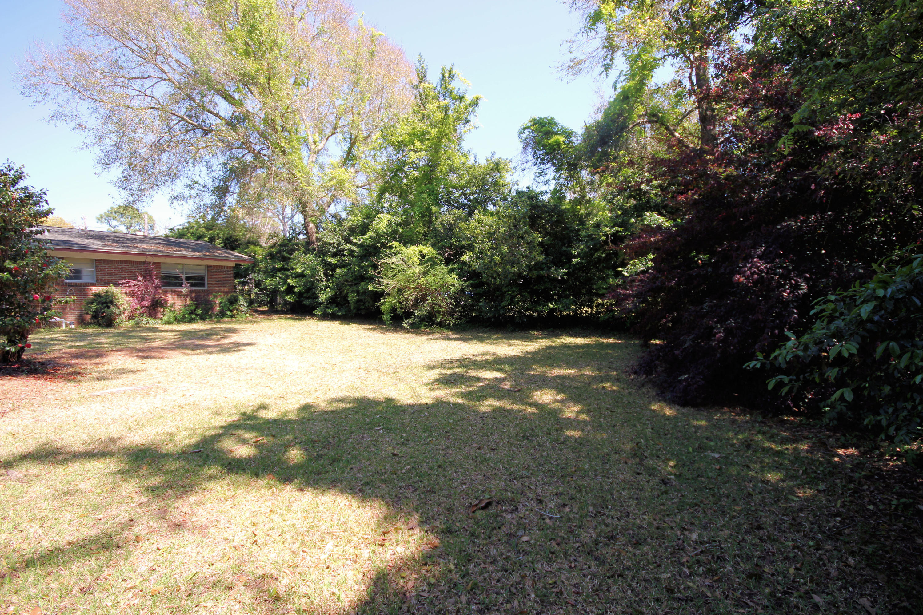 BAYOU POQUITO - Residential