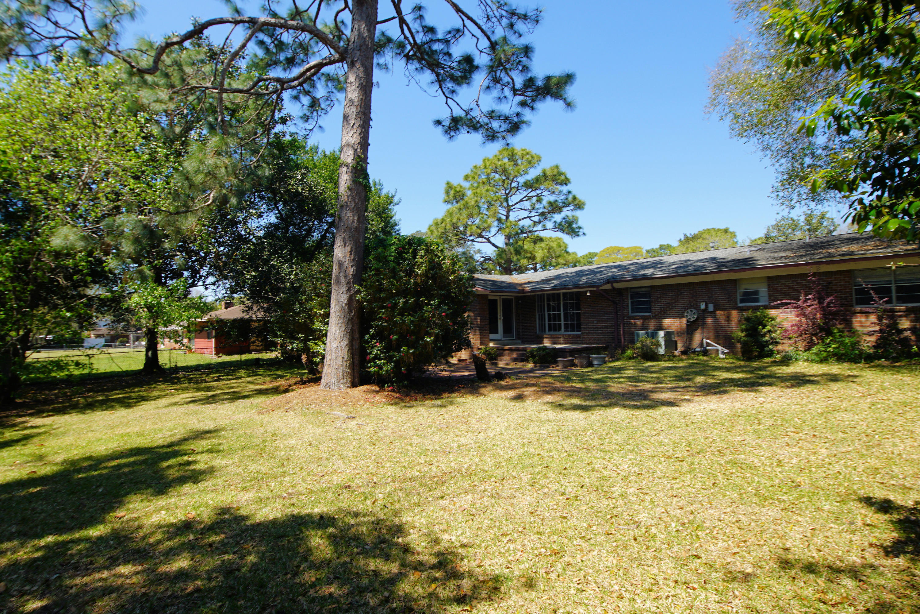 BAYOU POQUITO - Residential