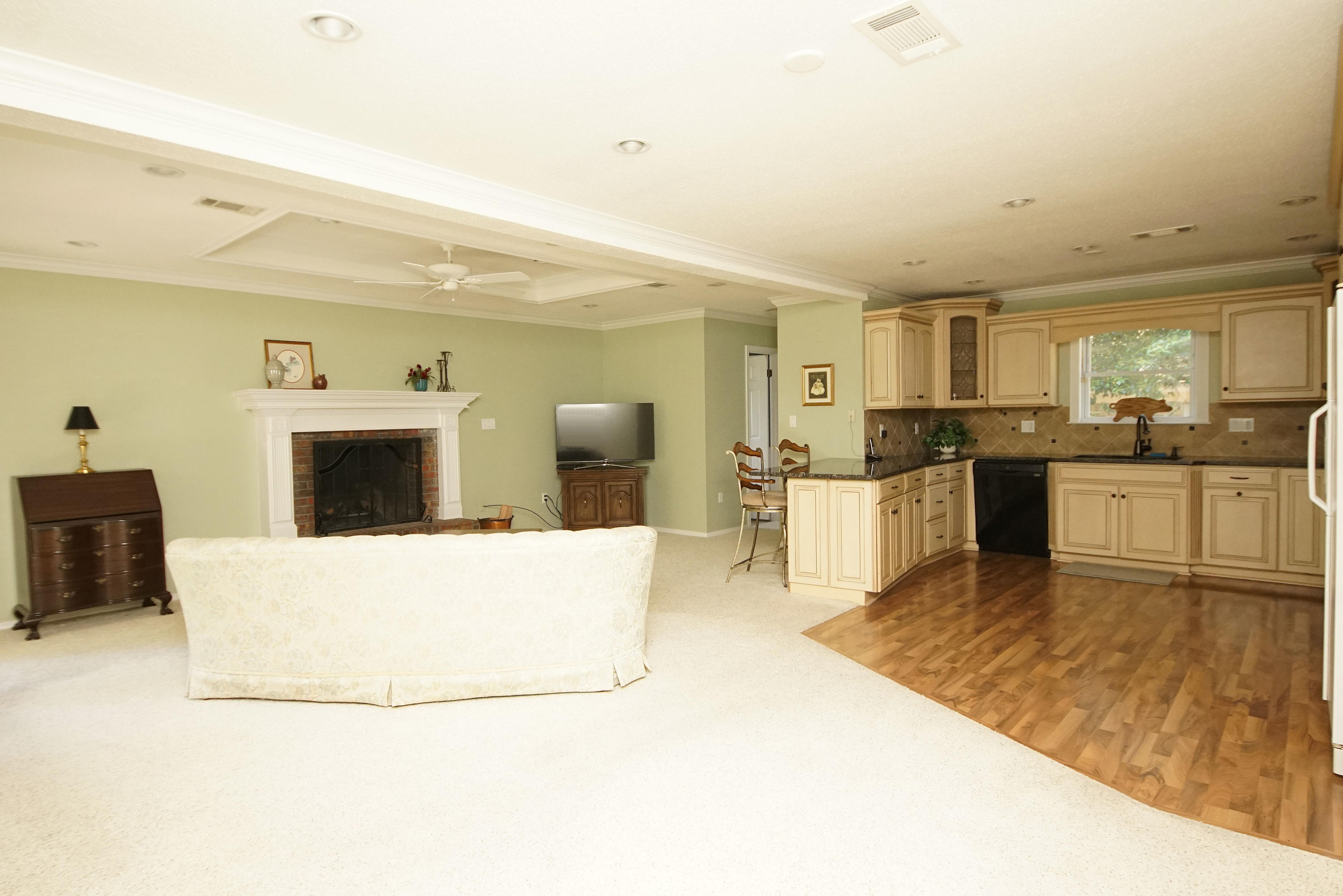 BAYOU POQUITO - Residential