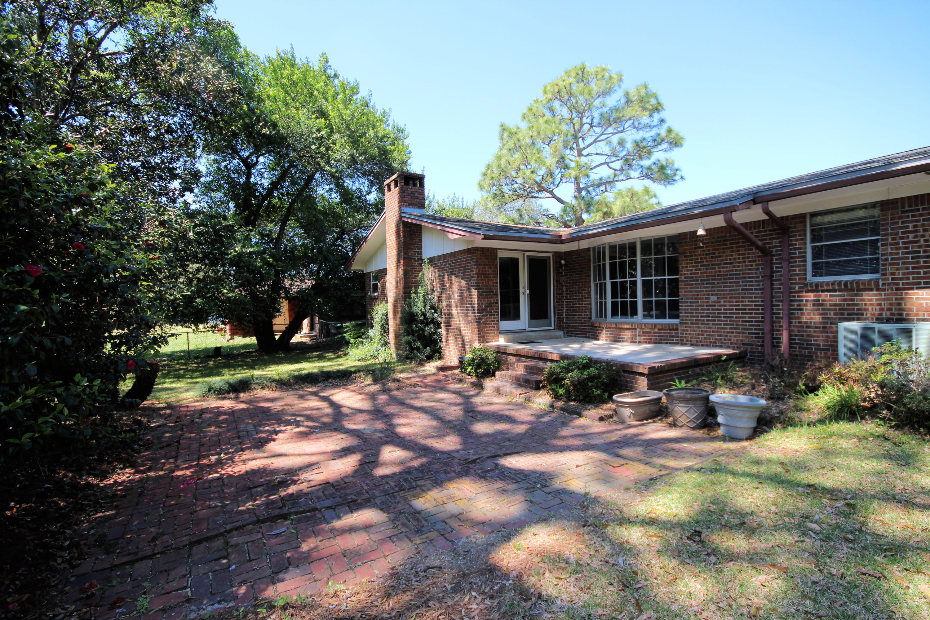 BAYOU POQUITO - Residential