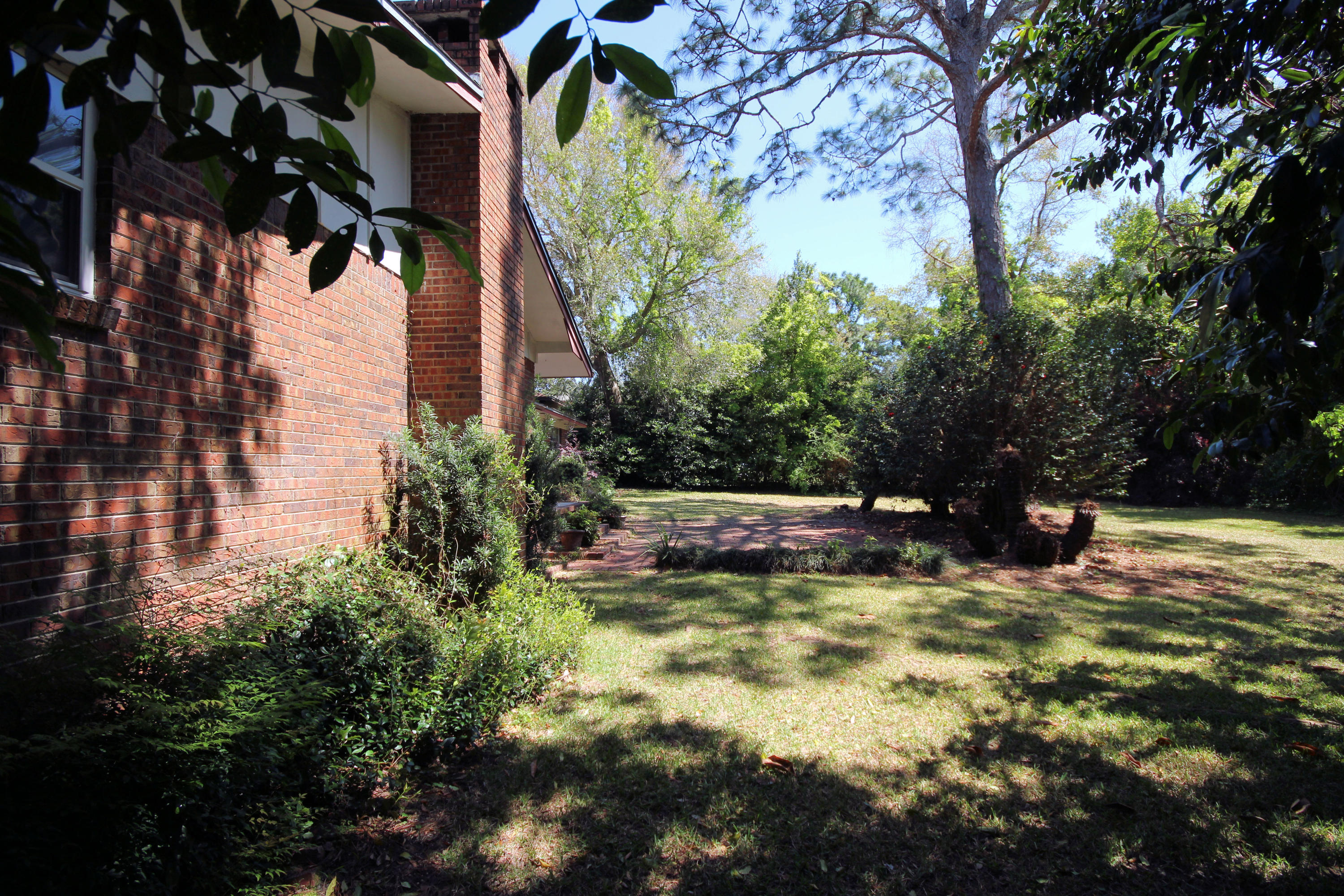 BAYOU POQUITO - Residential