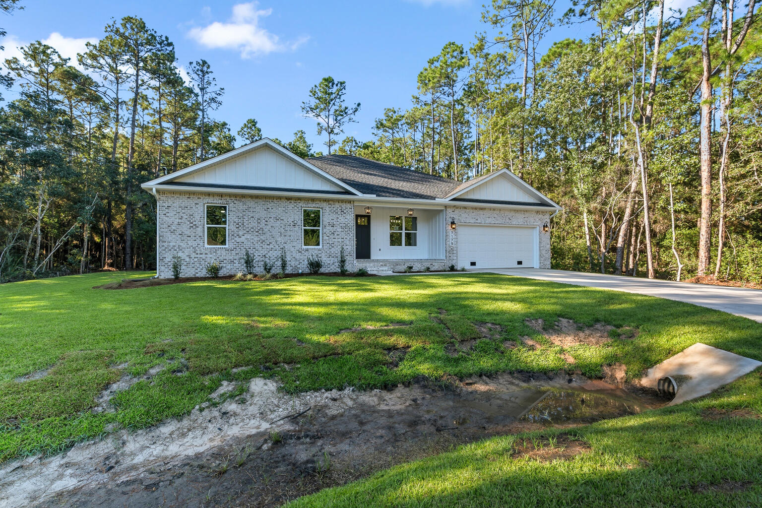 HOLLEY BY THE SEA - Residential