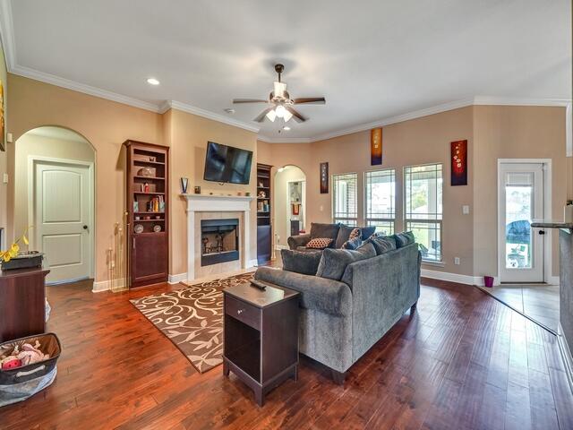 HOLLEY BY THE SEA - Residential