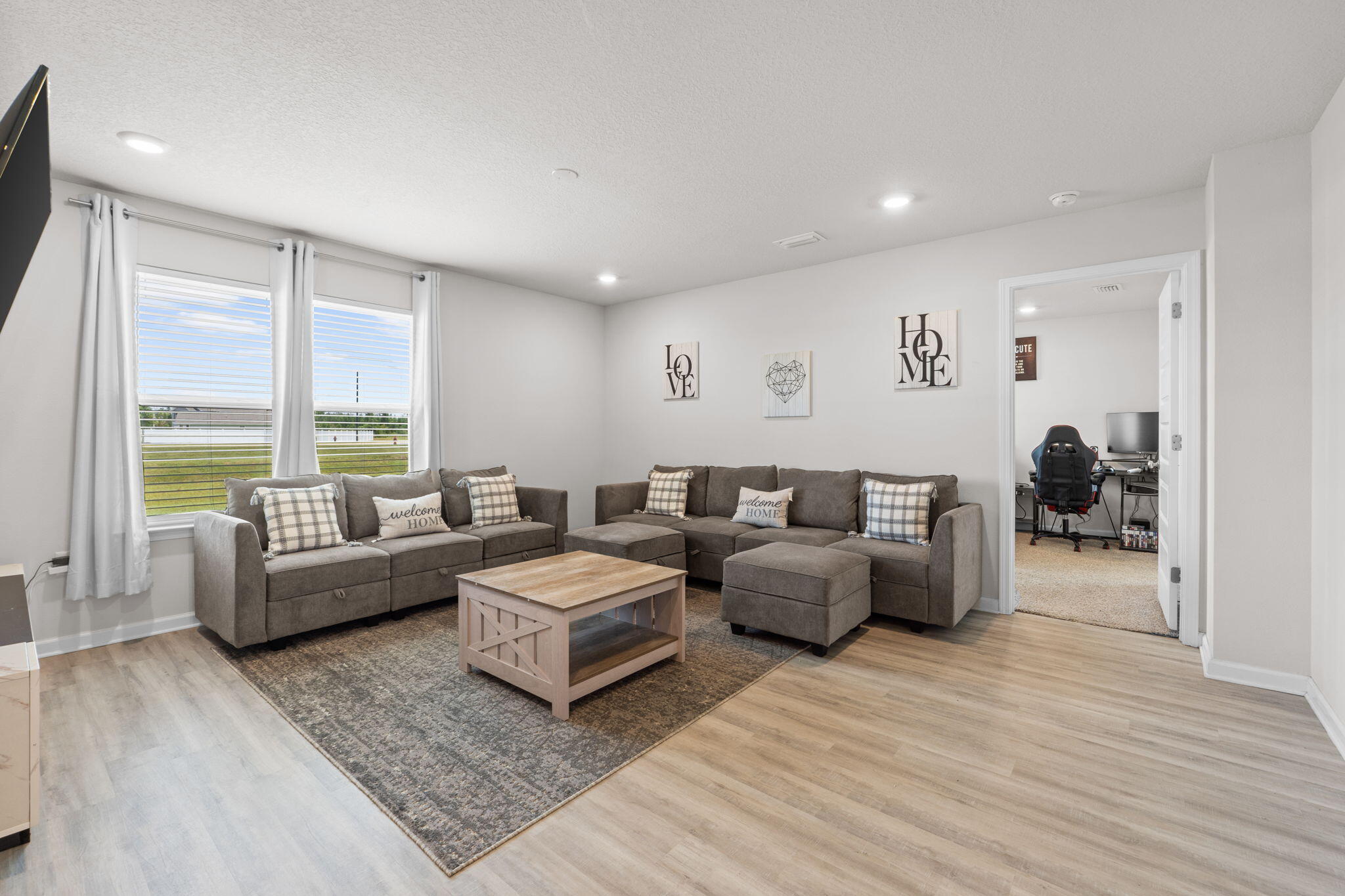 LIBERTY OAKS - Residential