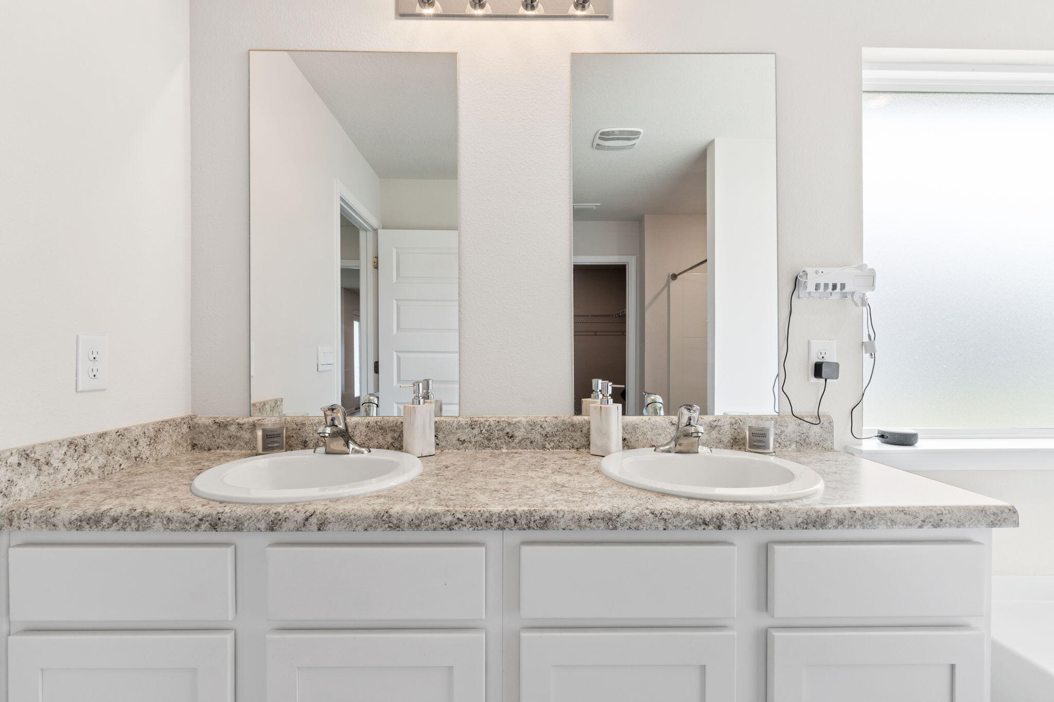 LIBERTY OAKS - Residential