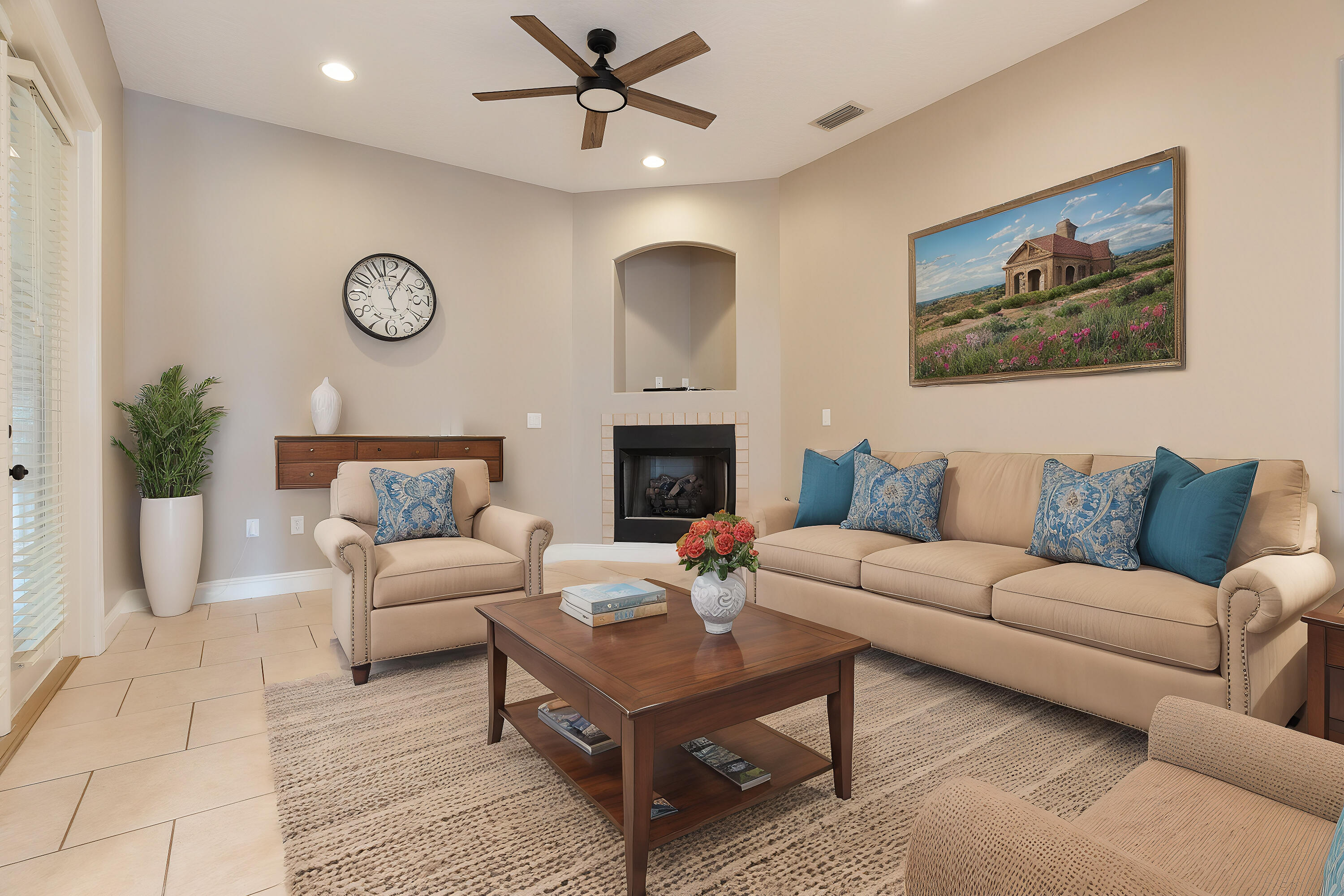 CHARDONNAY ESTATES - Residential