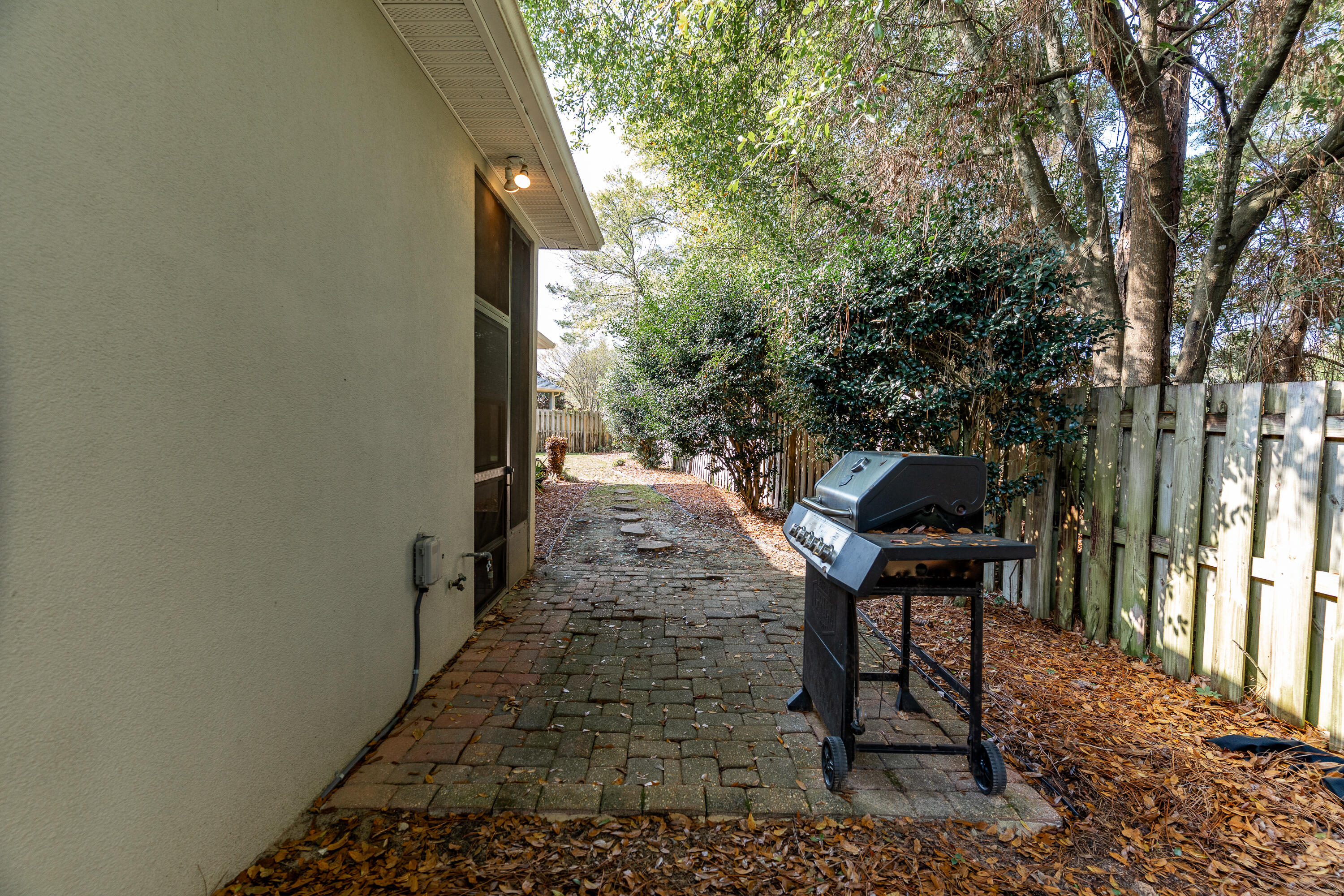 CHARDONNAY ESTATES - Residential