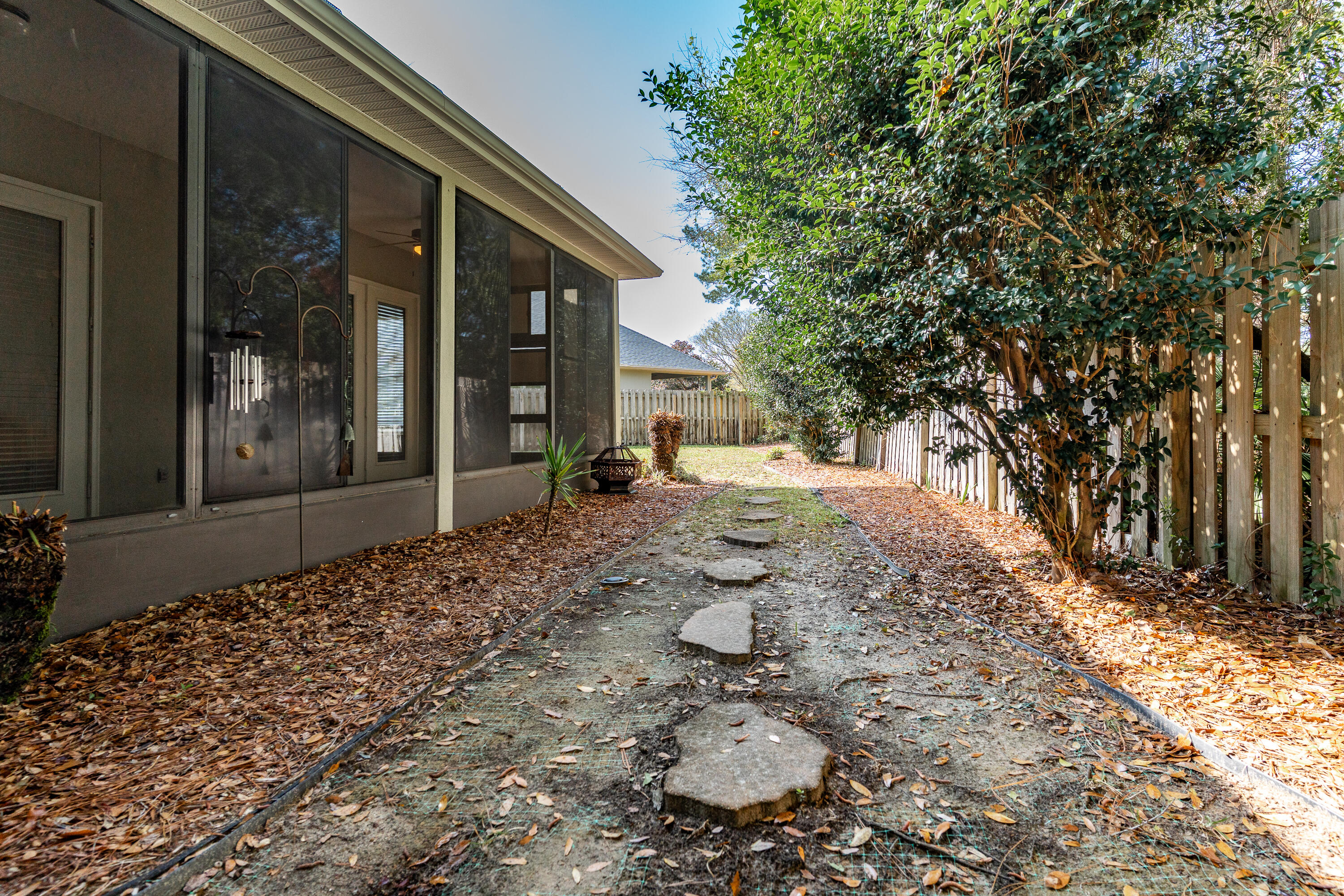 CHARDONNAY ESTATES - Residential