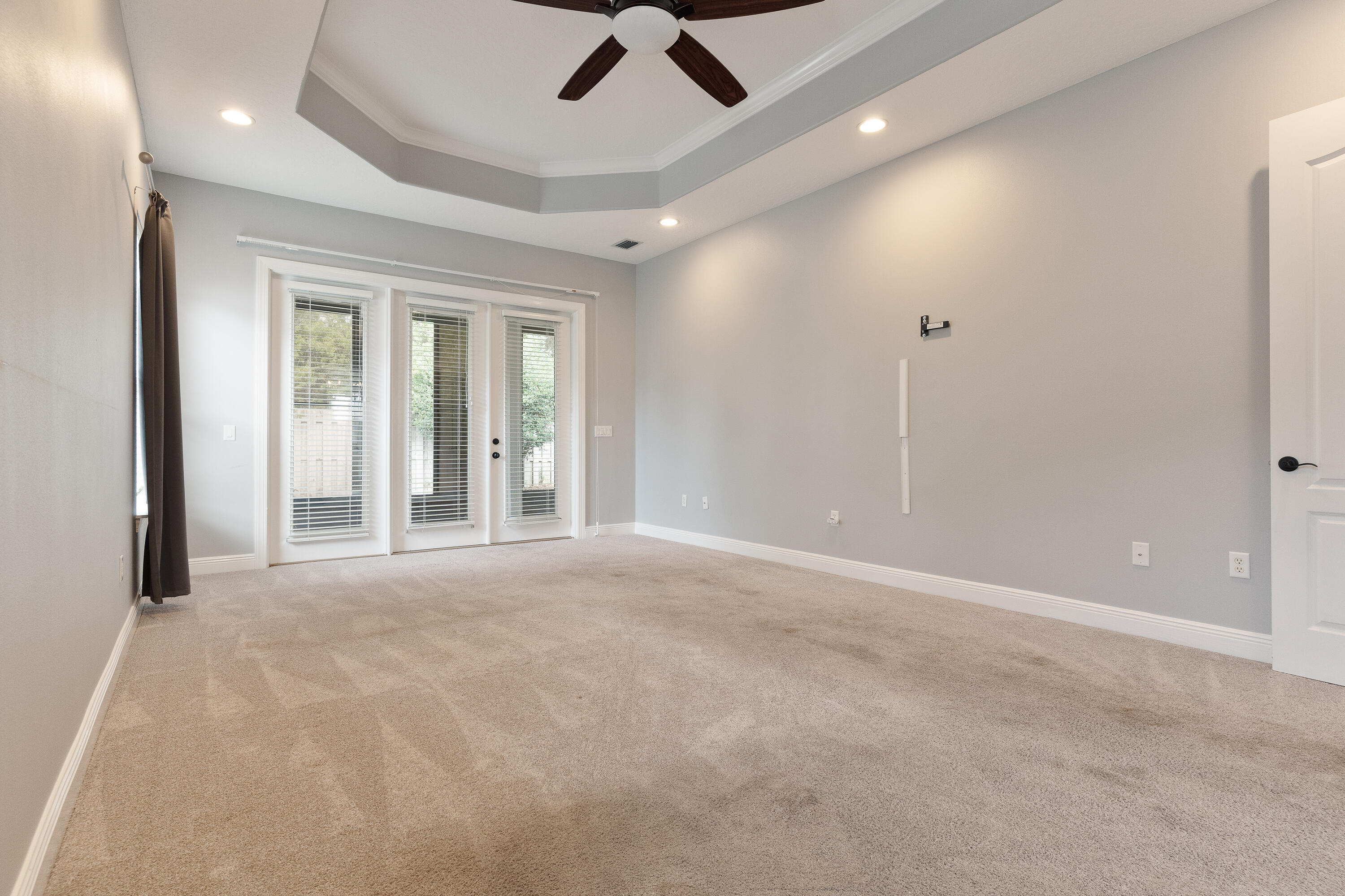 CHARDONNAY ESTATES - Residential
