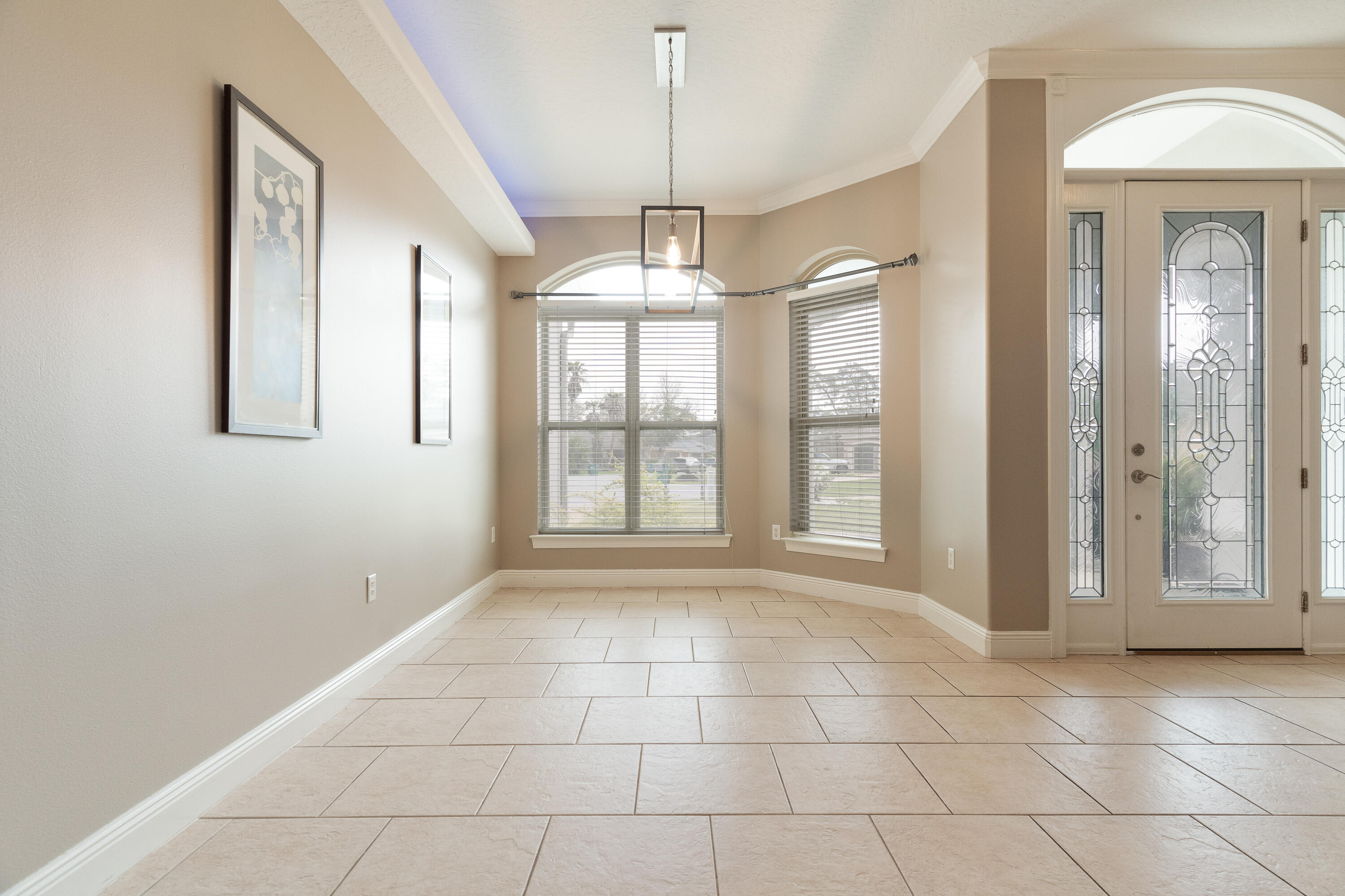CHARDONNAY ESTATES - Residential