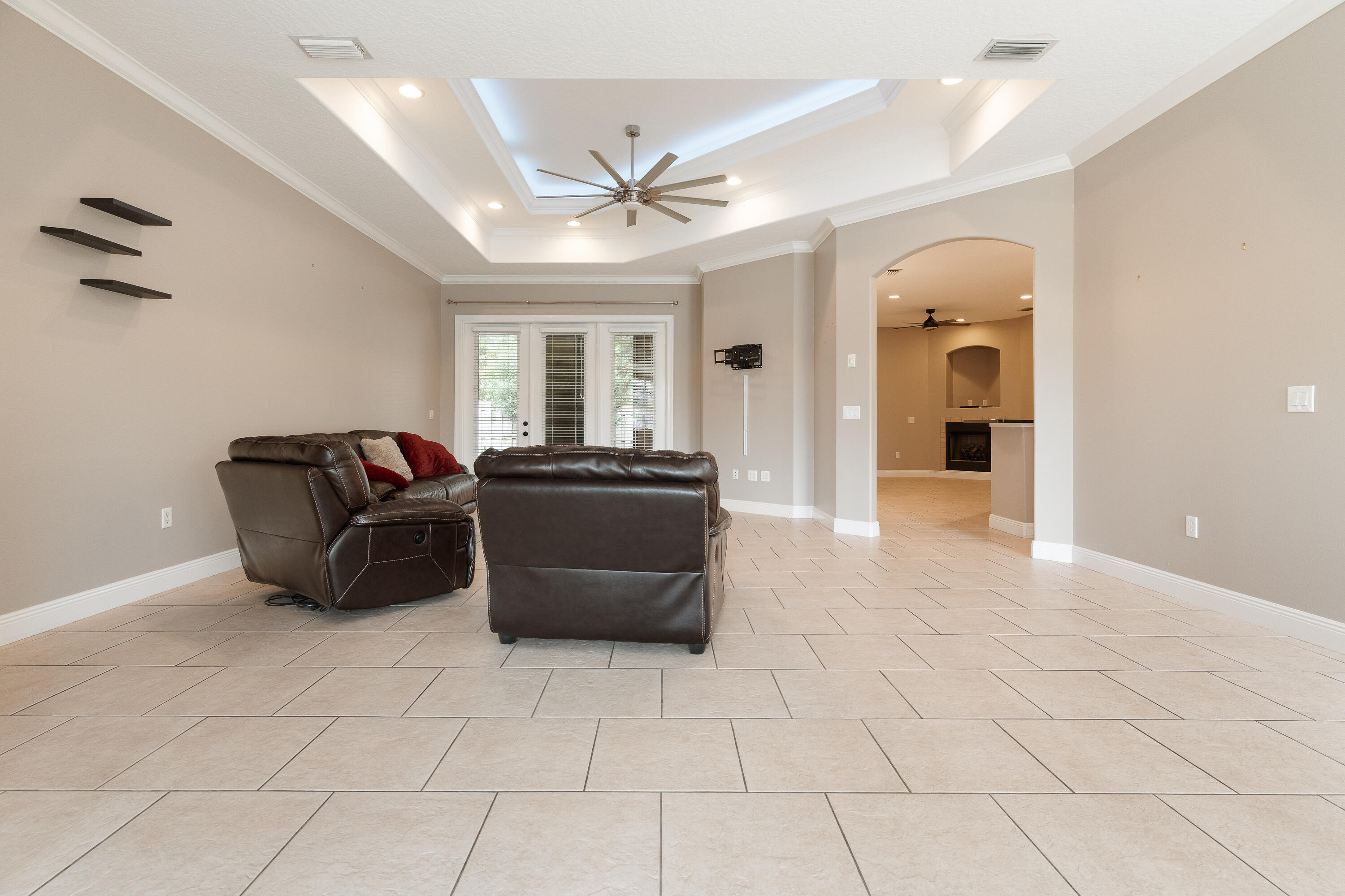 CHARDONNAY ESTATES - Residential