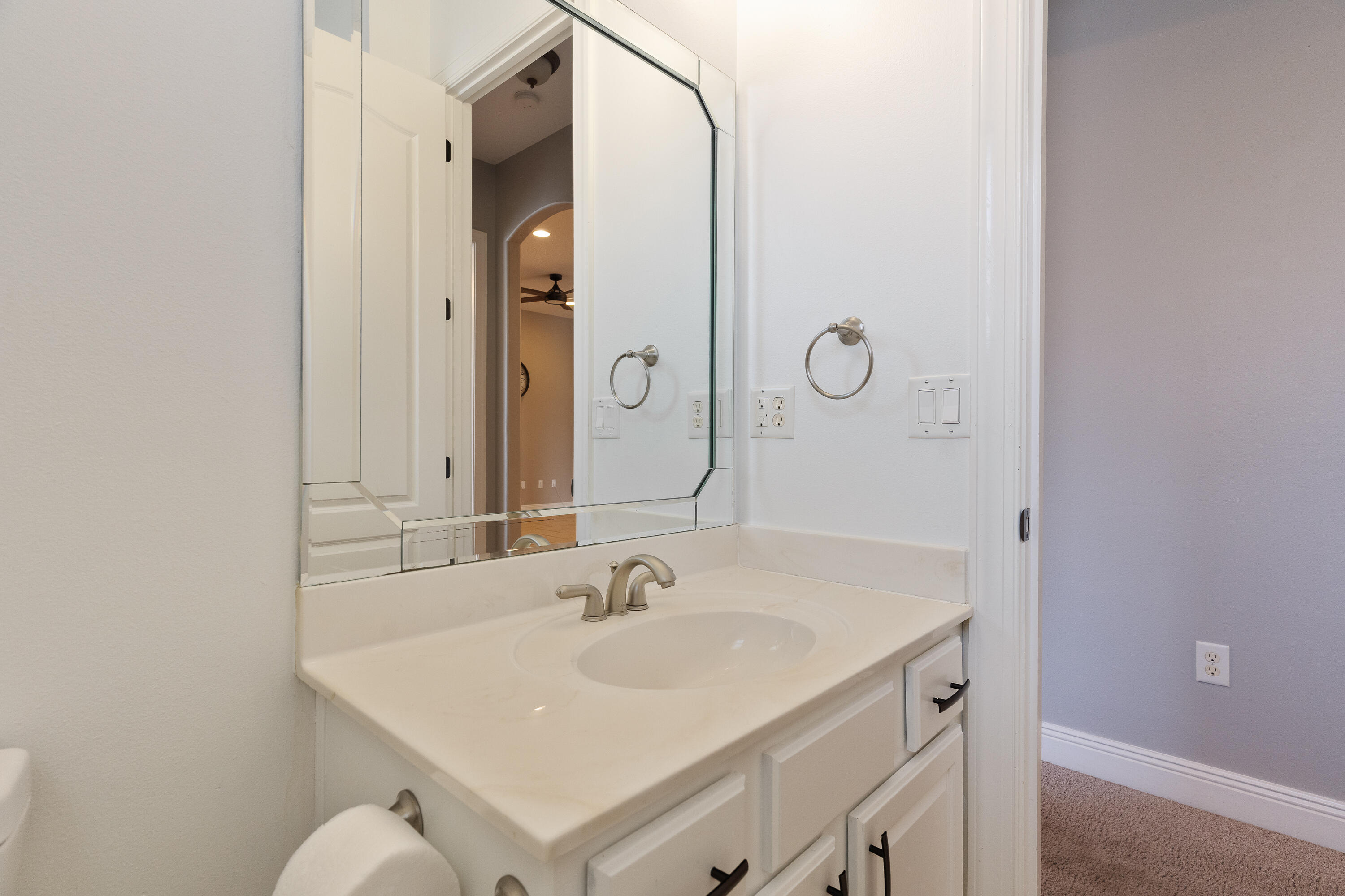 CHARDONNAY ESTATES - Residential