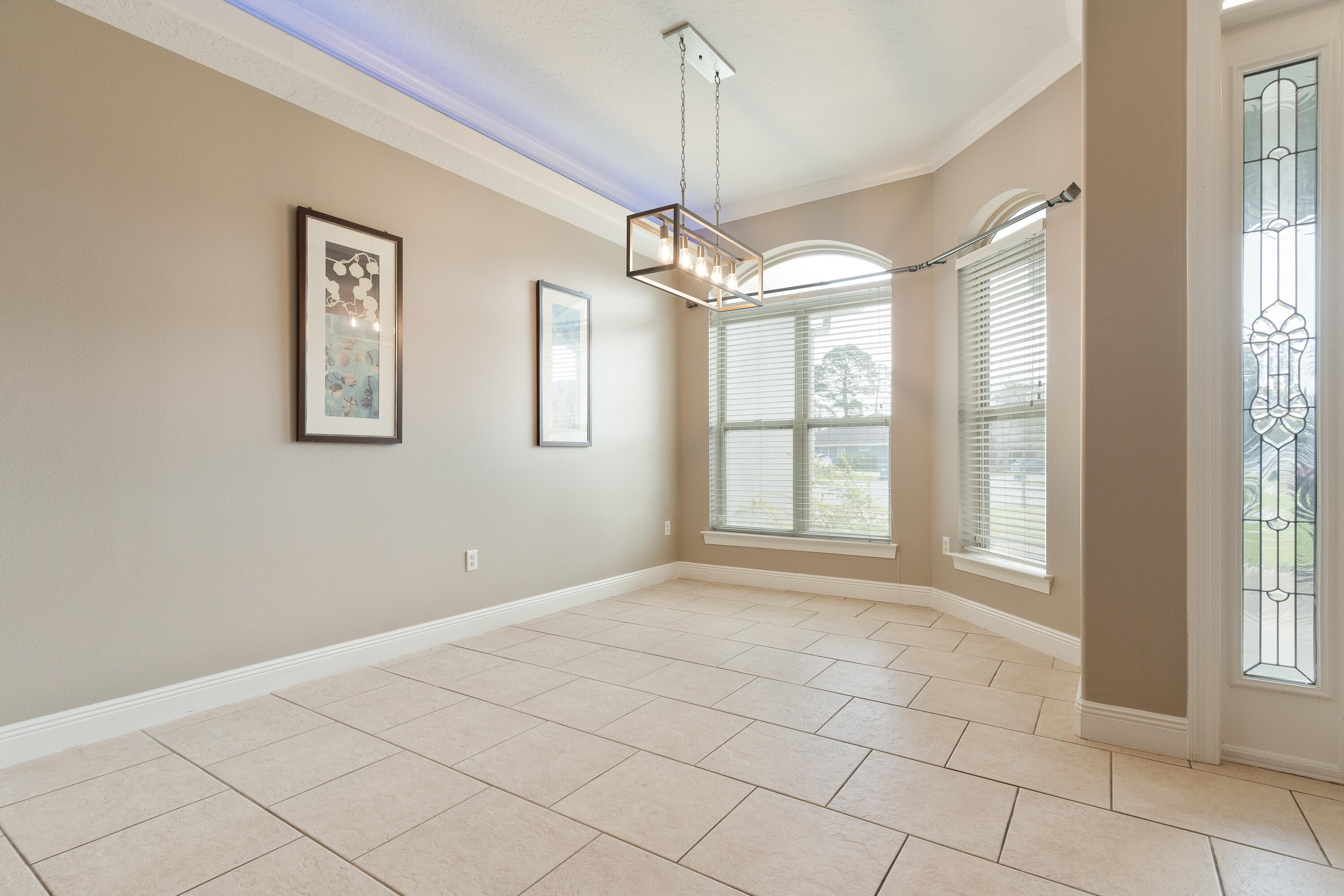 CHARDONNAY ESTATES - Residential