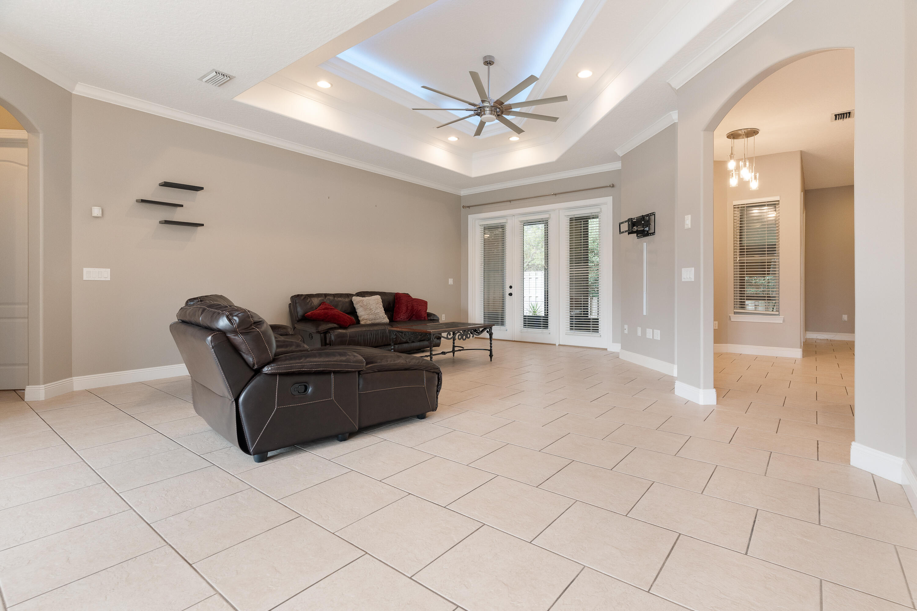 CHARDONNAY ESTATES - Residential
