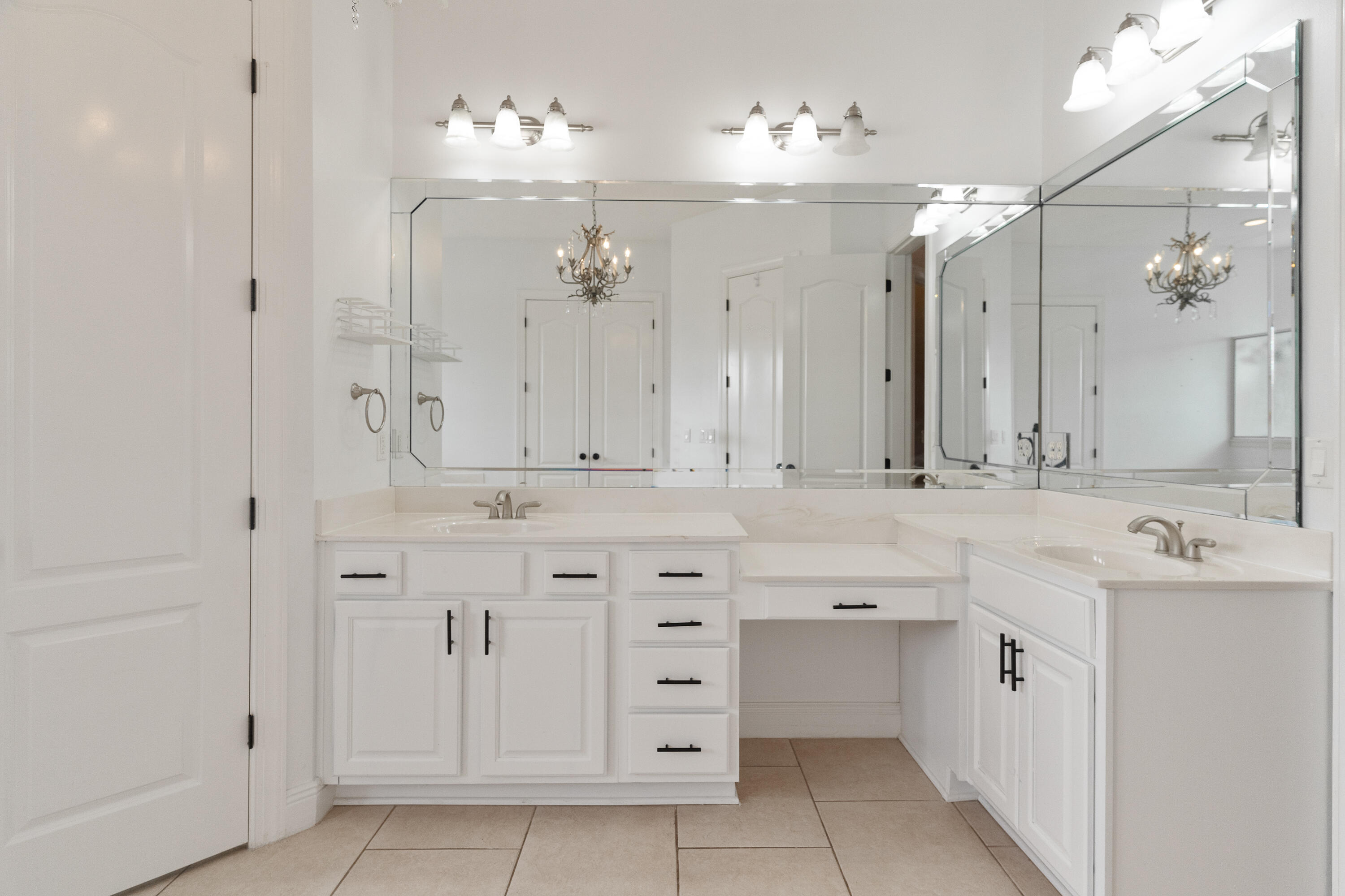 CHARDONNAY ESTATES - Residential