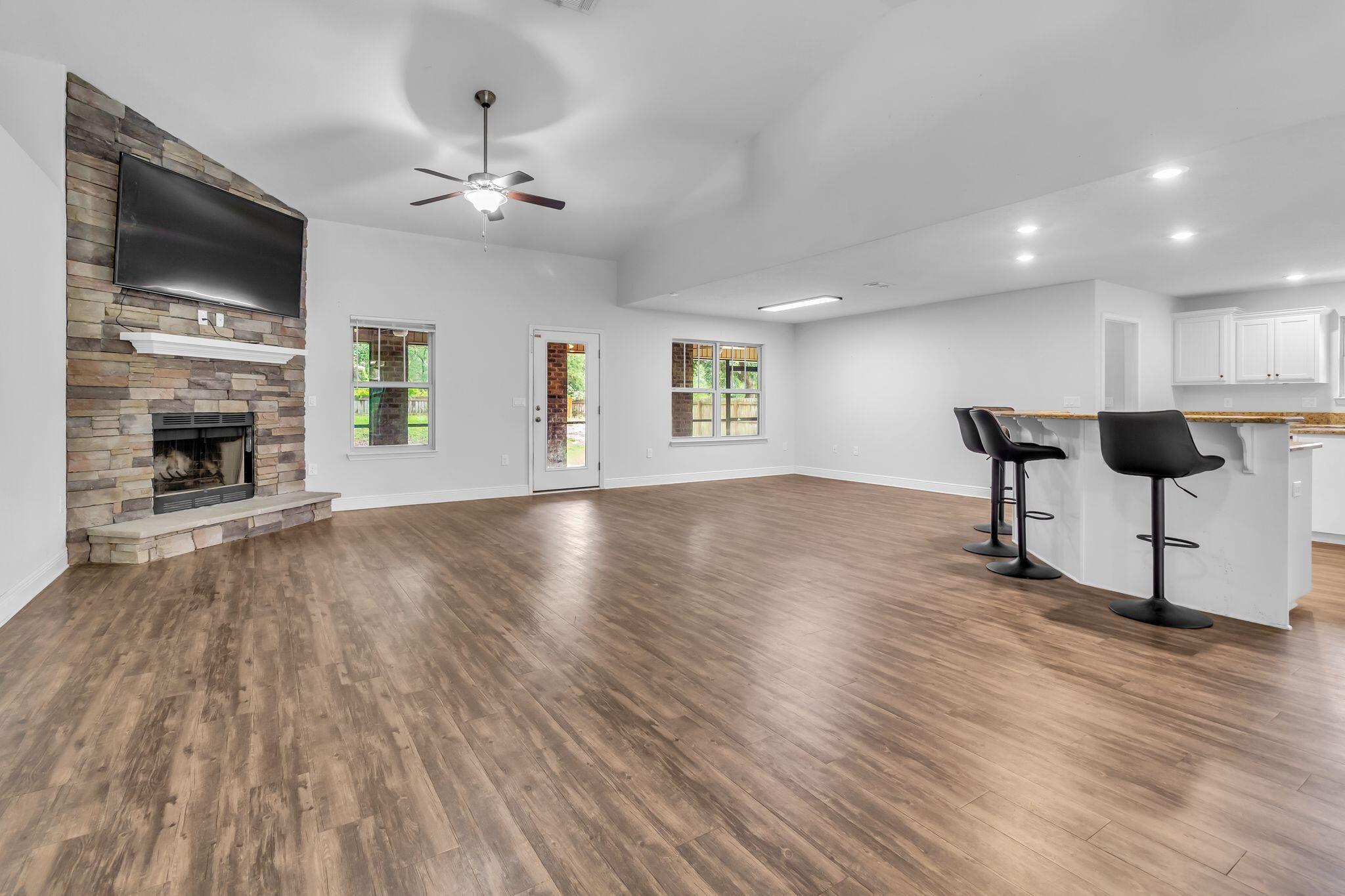 NO RECORDED PROJECT - Residential Lease