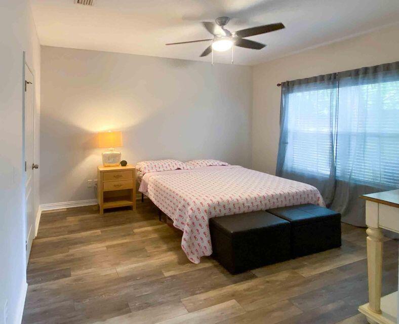 Dolphin Rd Condos - Residential Lease