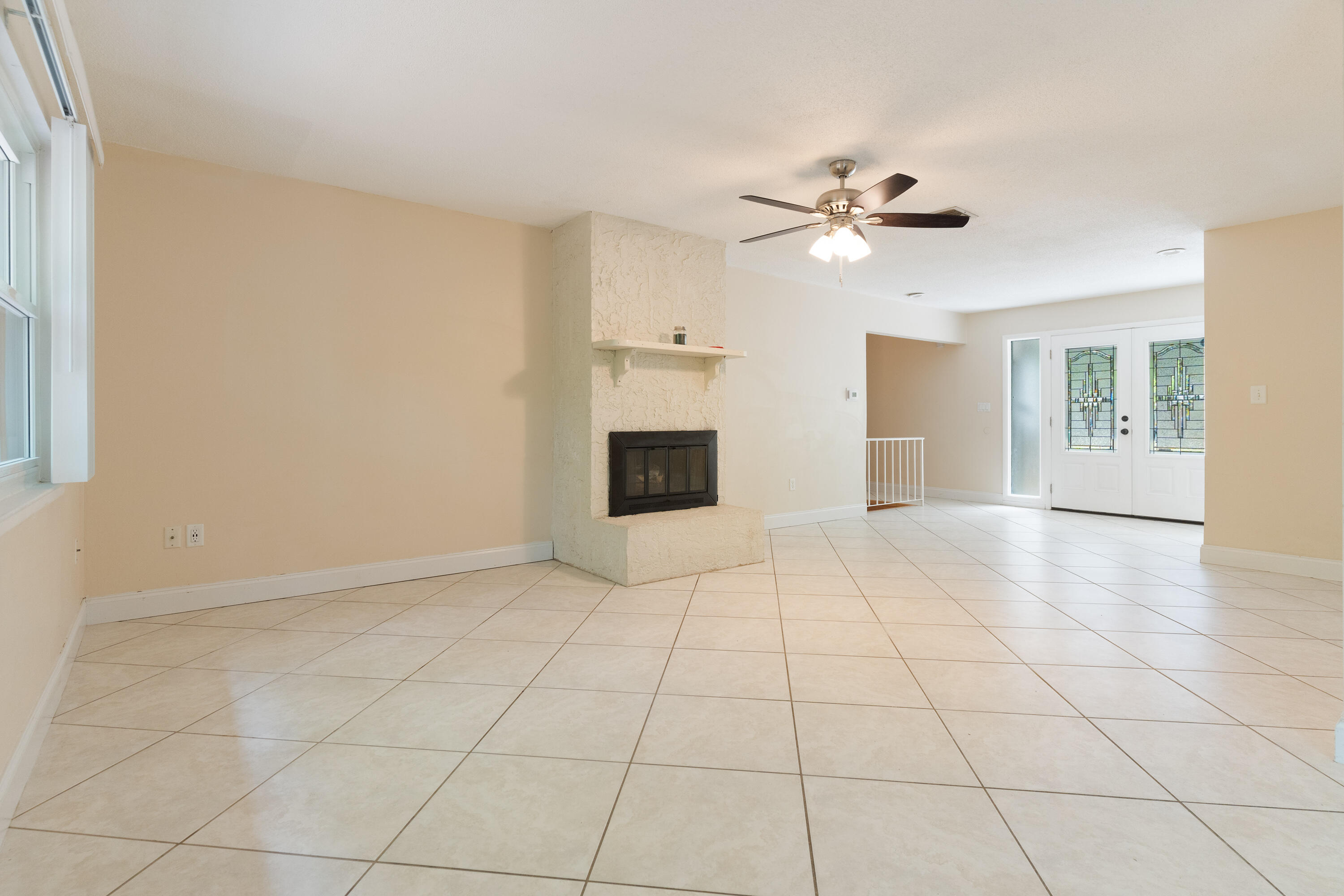 EDGEWATER VILLAGE NORTH - Residential
