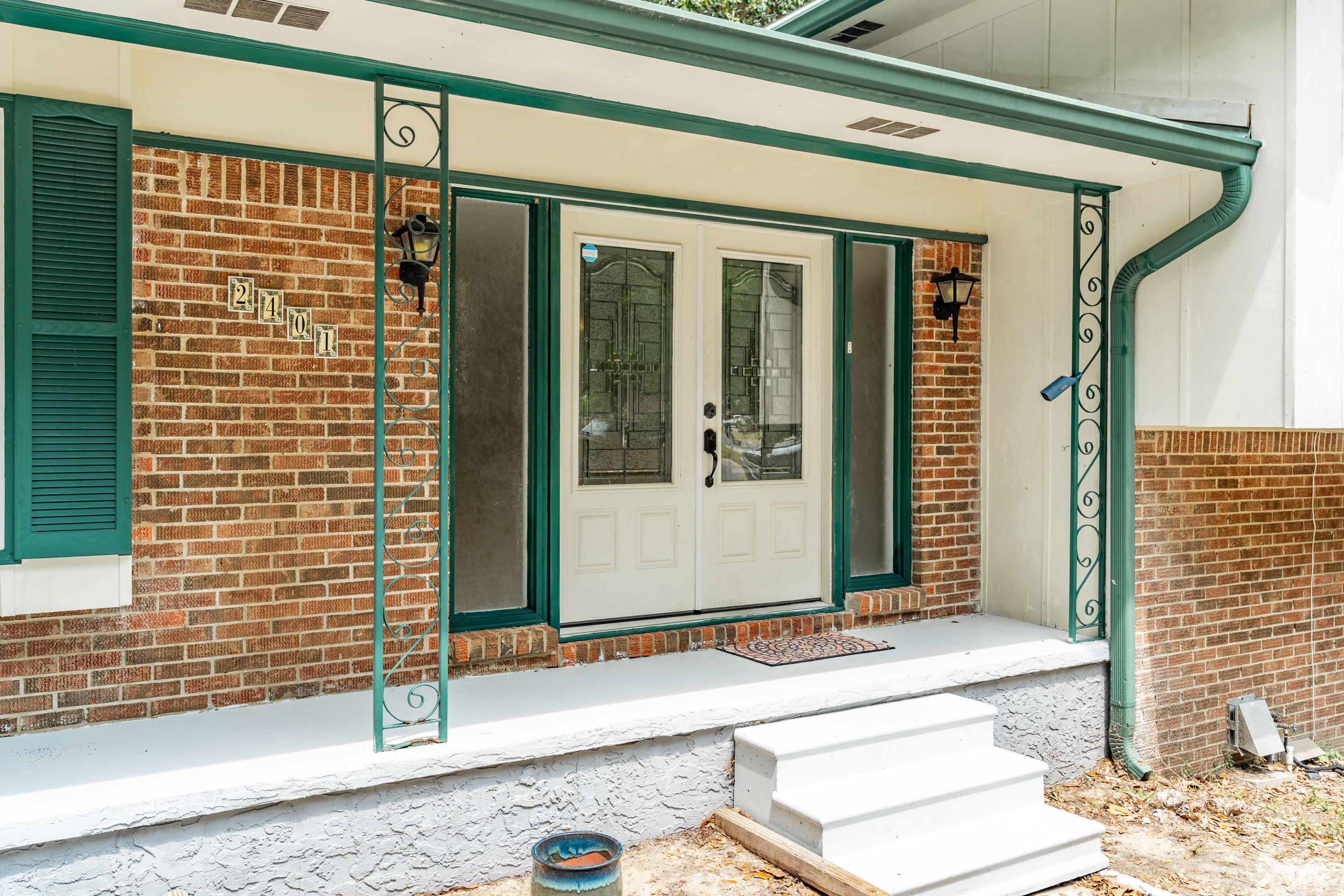 EDGEWATER VILLAGE NORTH - Residential