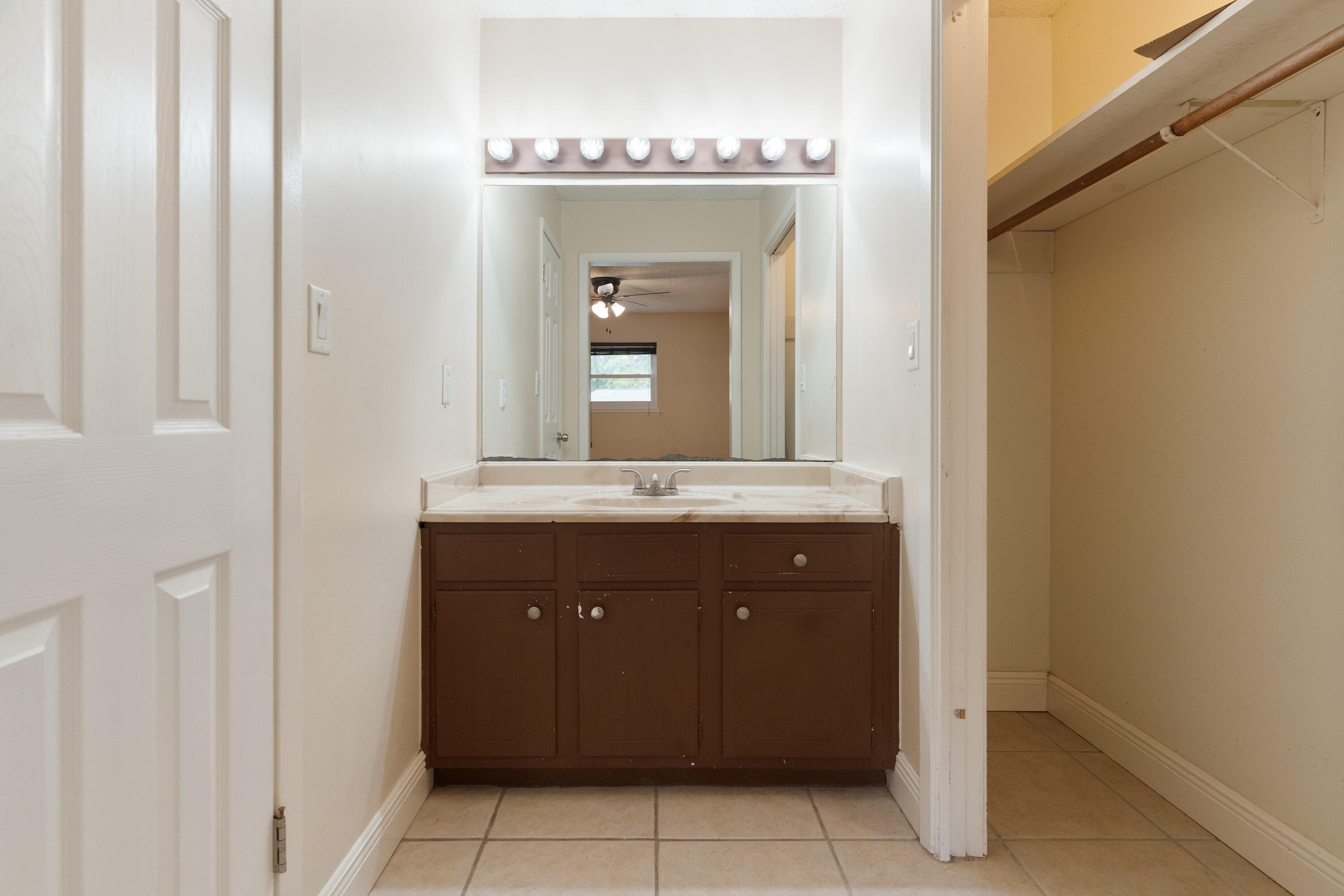 EDGEWATER VILLAGE NORTH - Residential