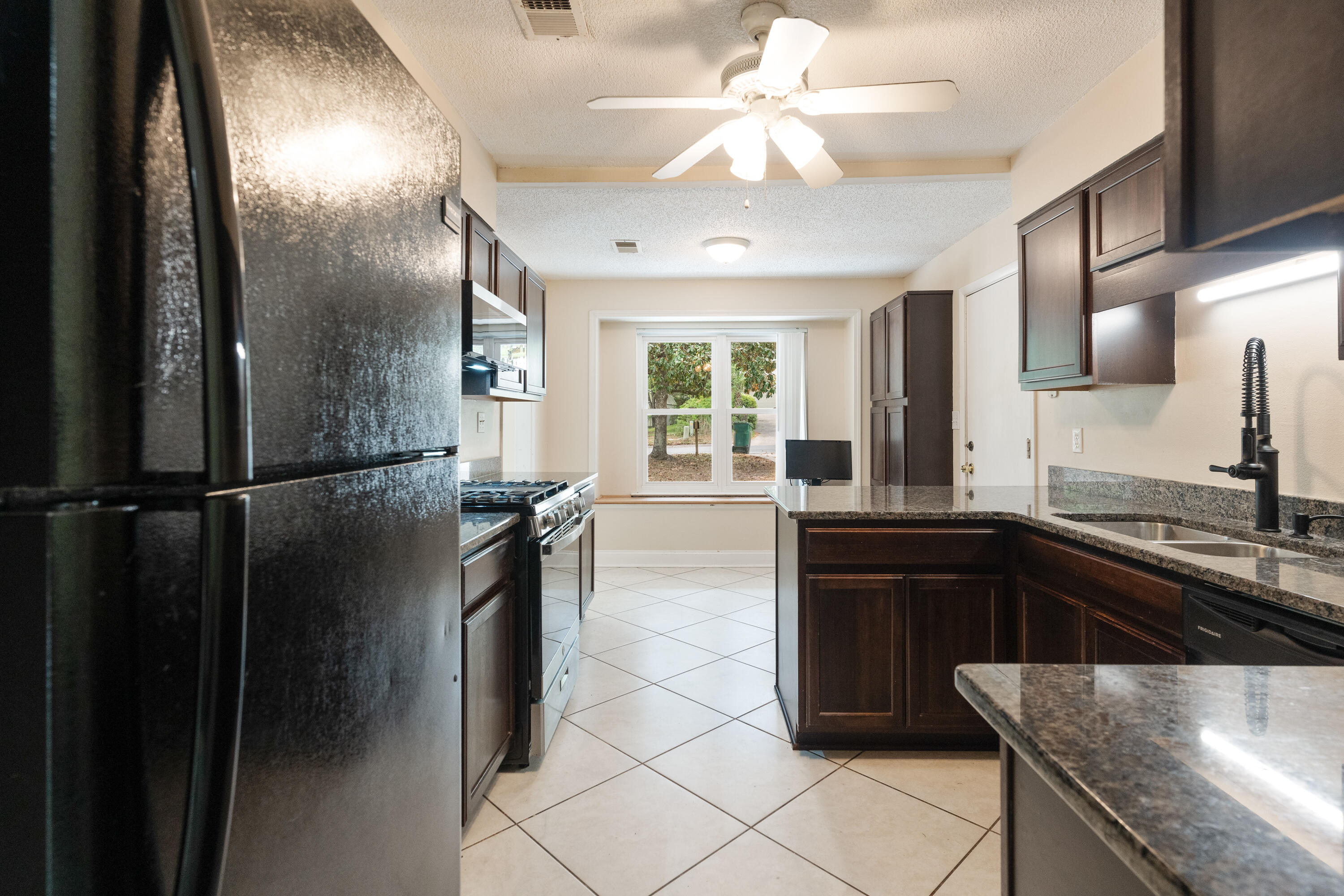 EDGEWATER VILLAGE NORTH - Residential