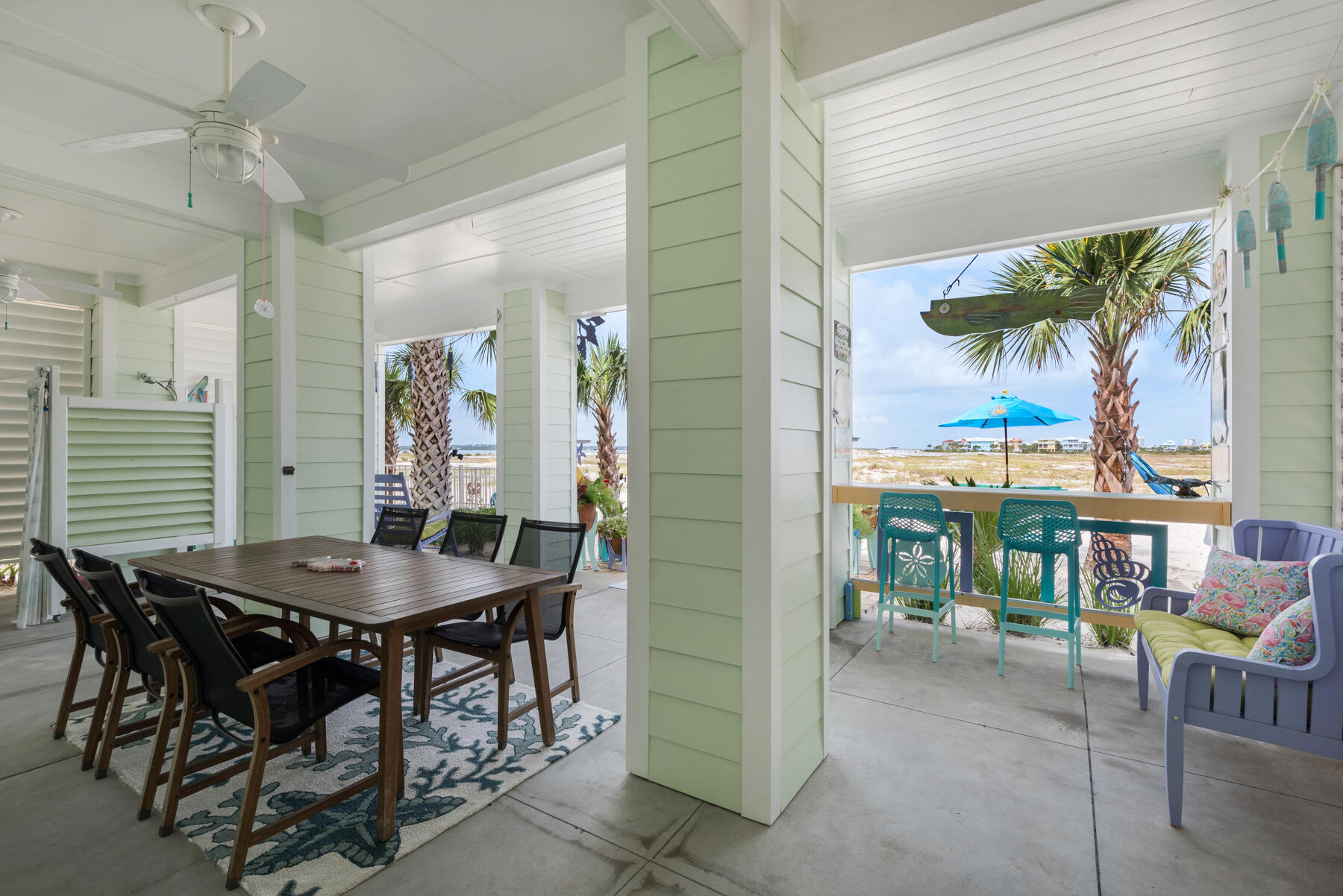 BY THE SEA - Residential