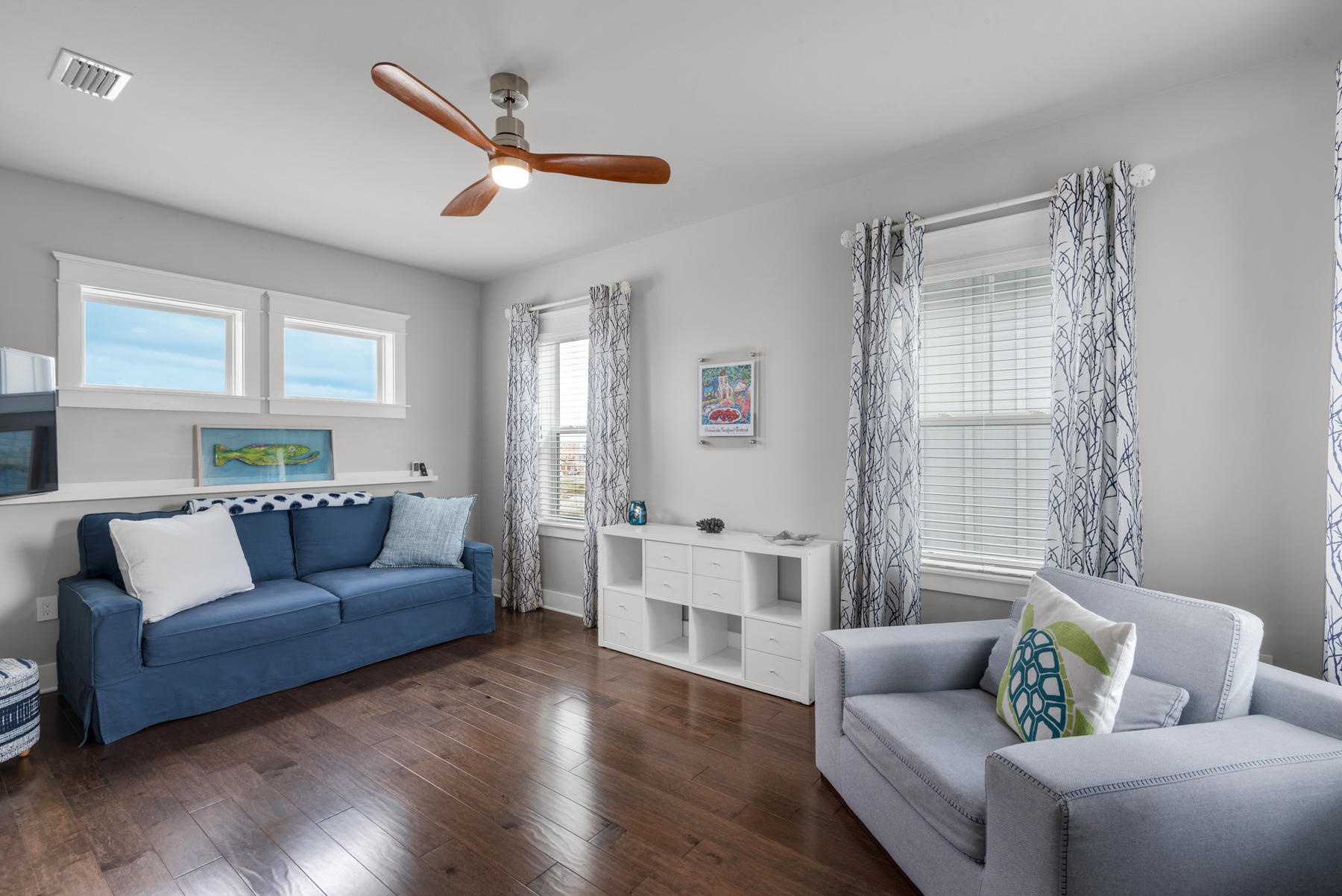 BY THE SEA - Residential