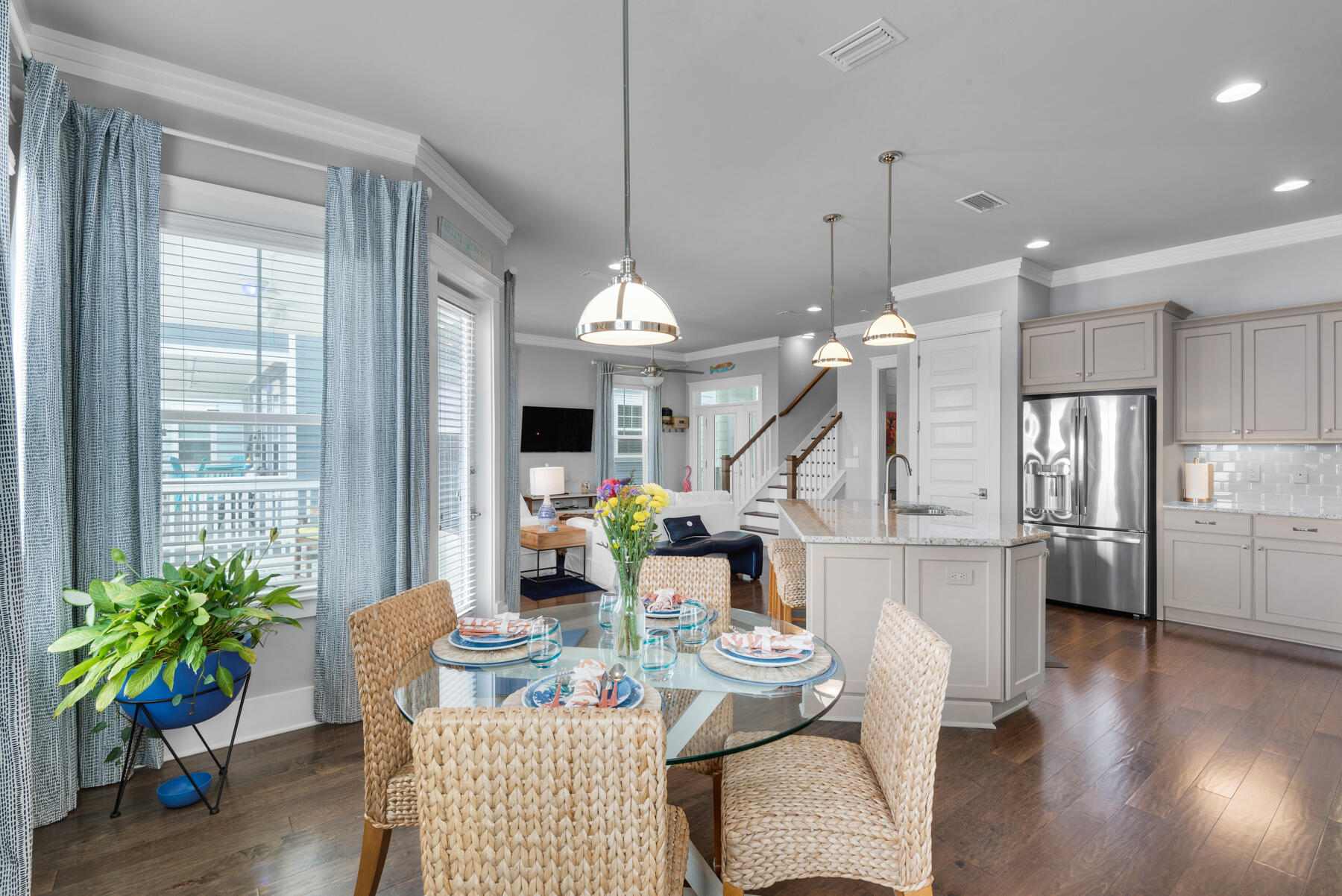 BY THE SEA - Residential