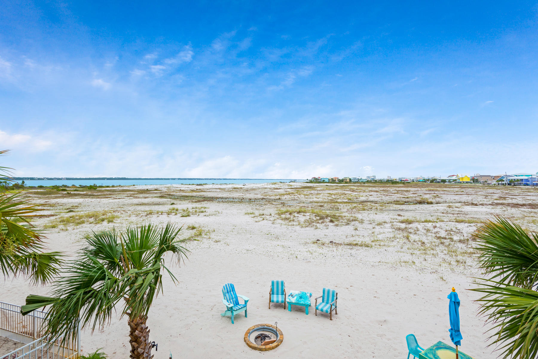 BY THE SEA - Residential