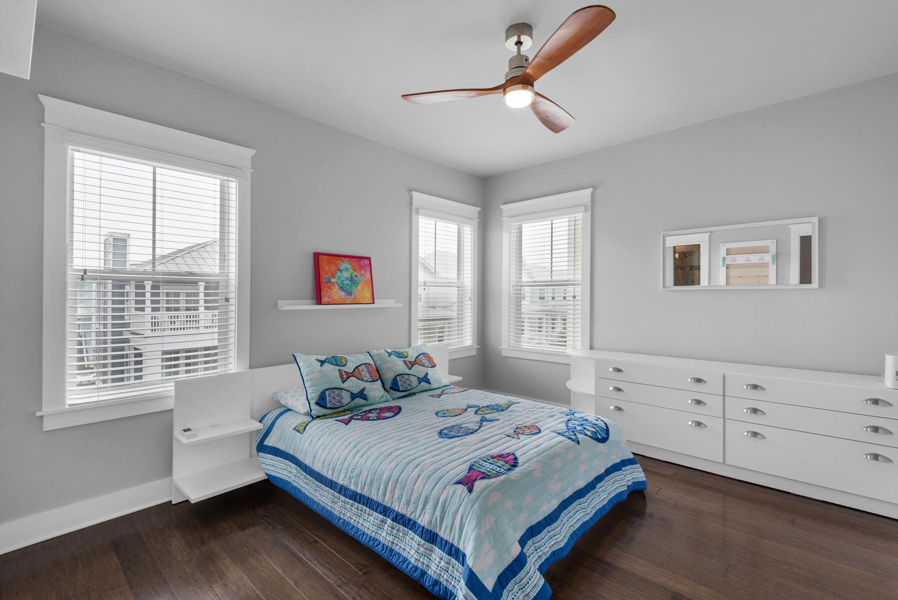 BY THE SEA - Residential