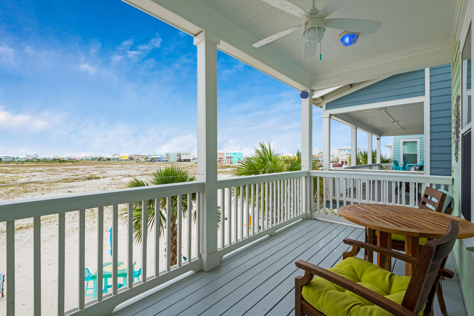 BY THE SEA - Residential