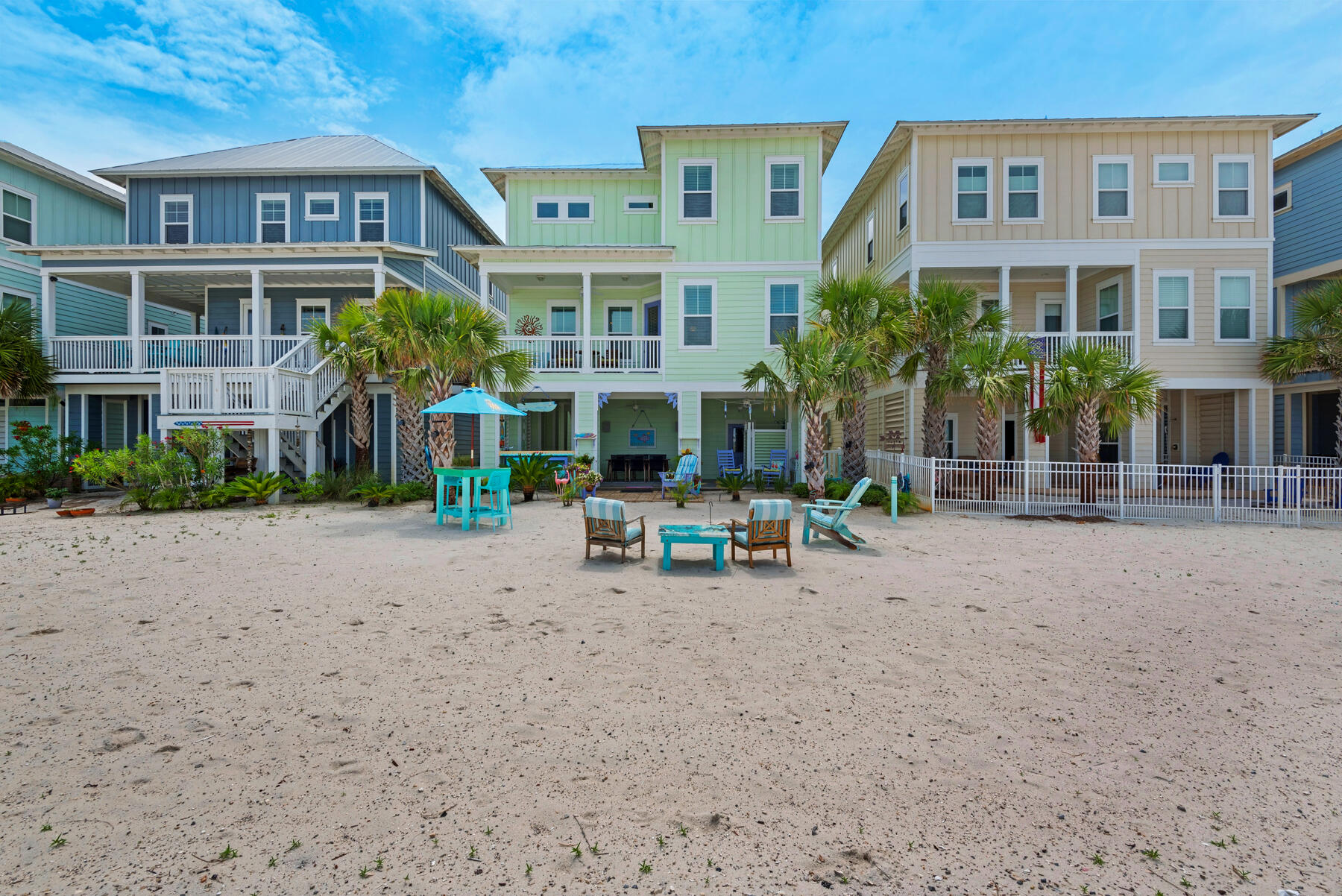 BY THE SEA - Residential