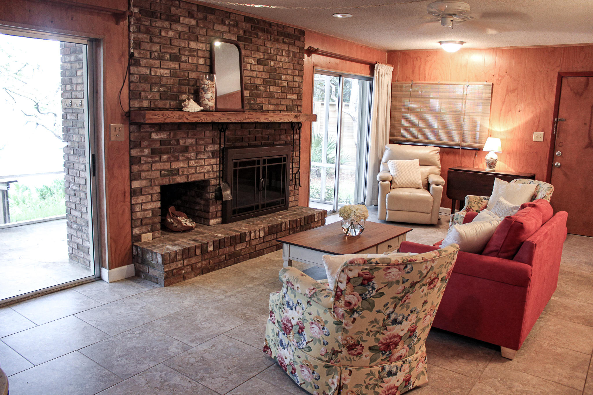 EASTERN LAKE S/D - Residential