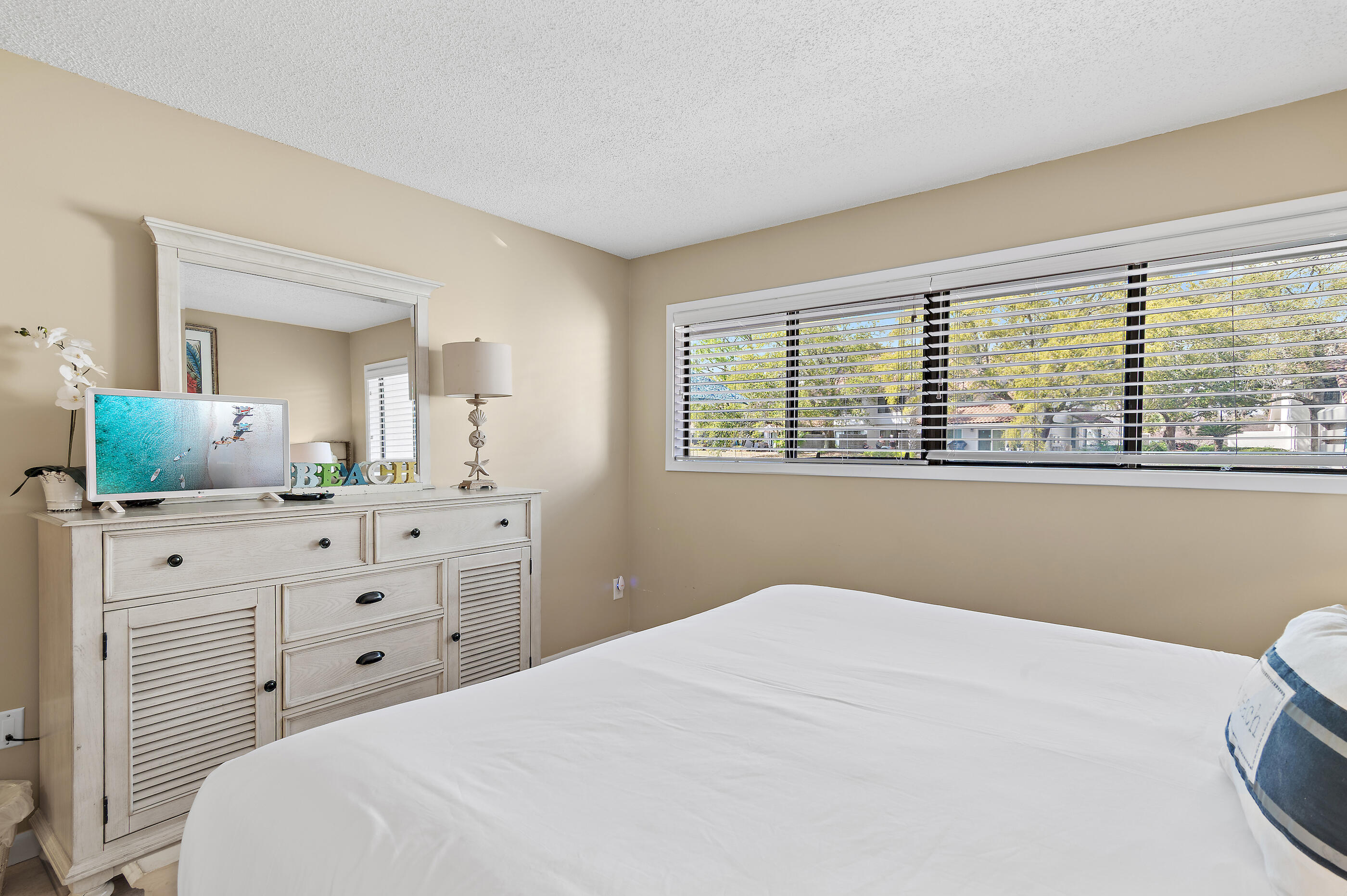 BEACHWALK VILLAS - Residential