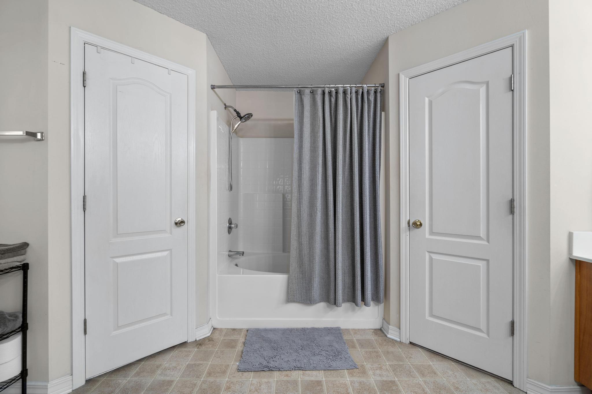 VICTORIA PK - Residential