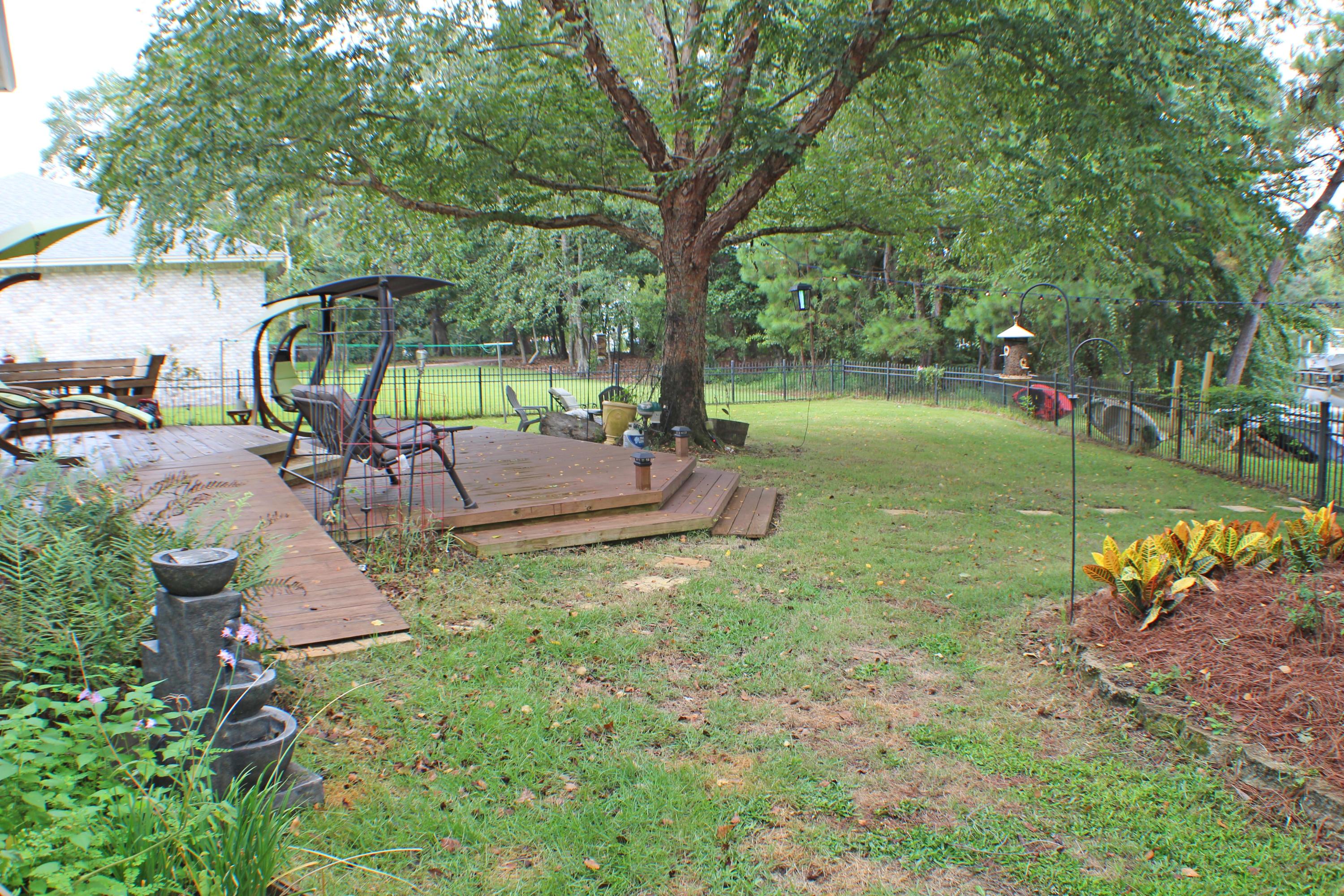 PINEWOOD ESTATES - Residential