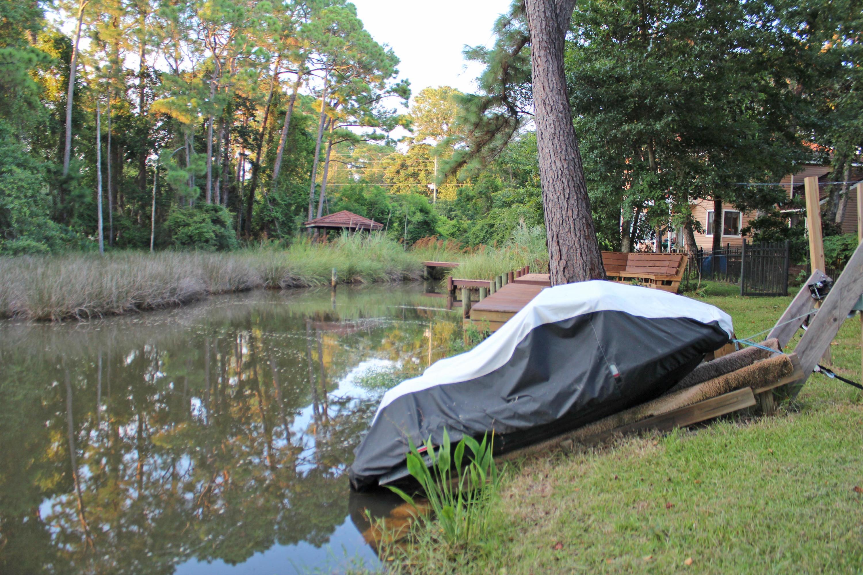 PINEWOOD ESTATES - Residential