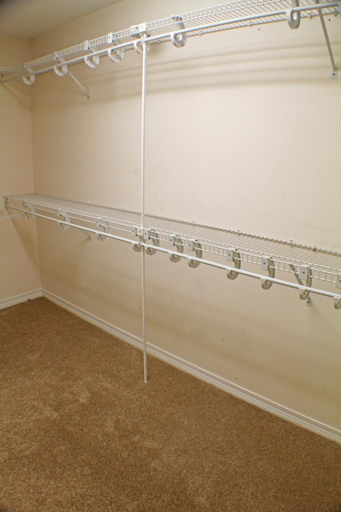 PINEWOOD ESTATES - Residential