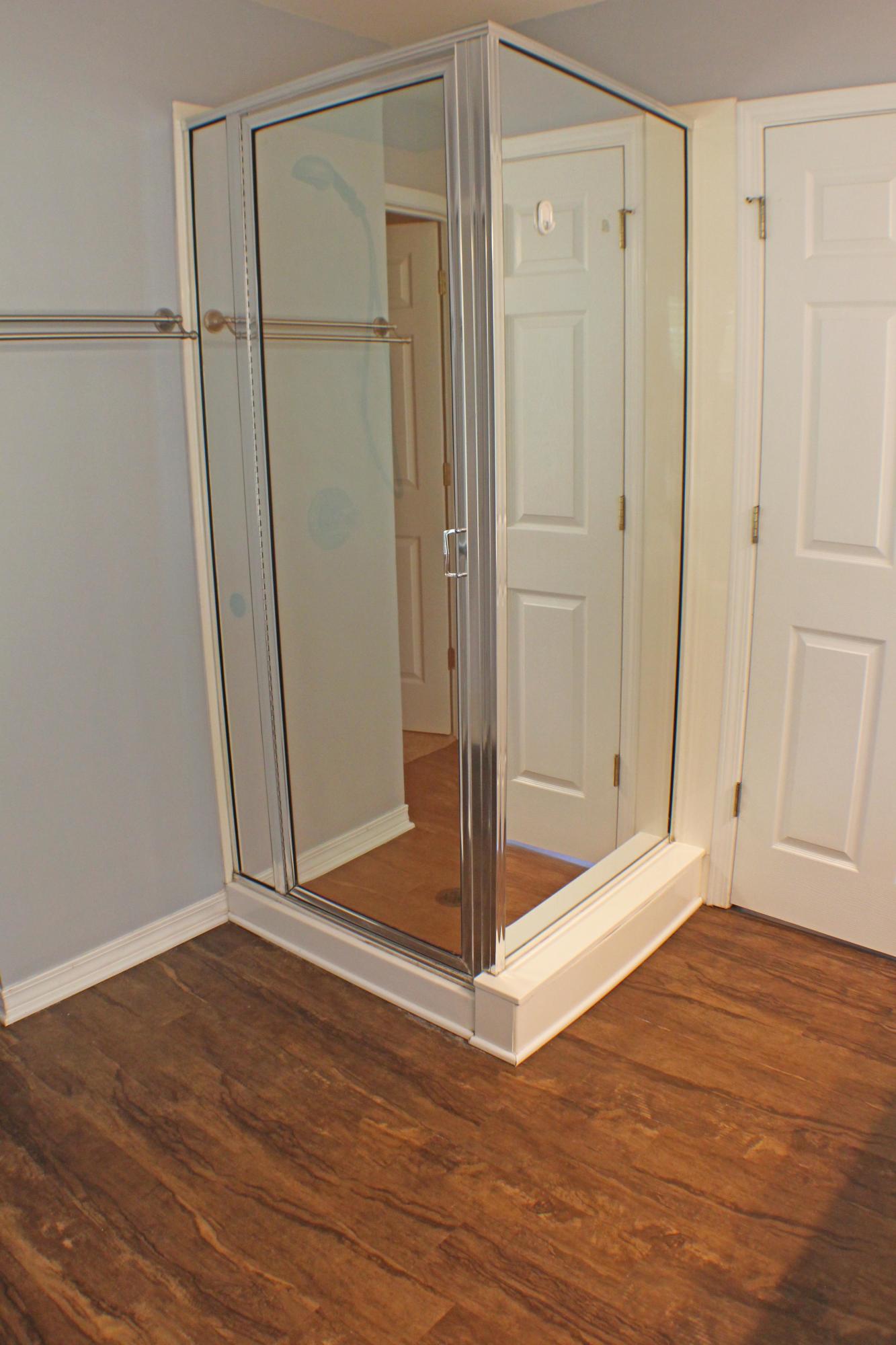 PINEWOOD ESTATES - Residential